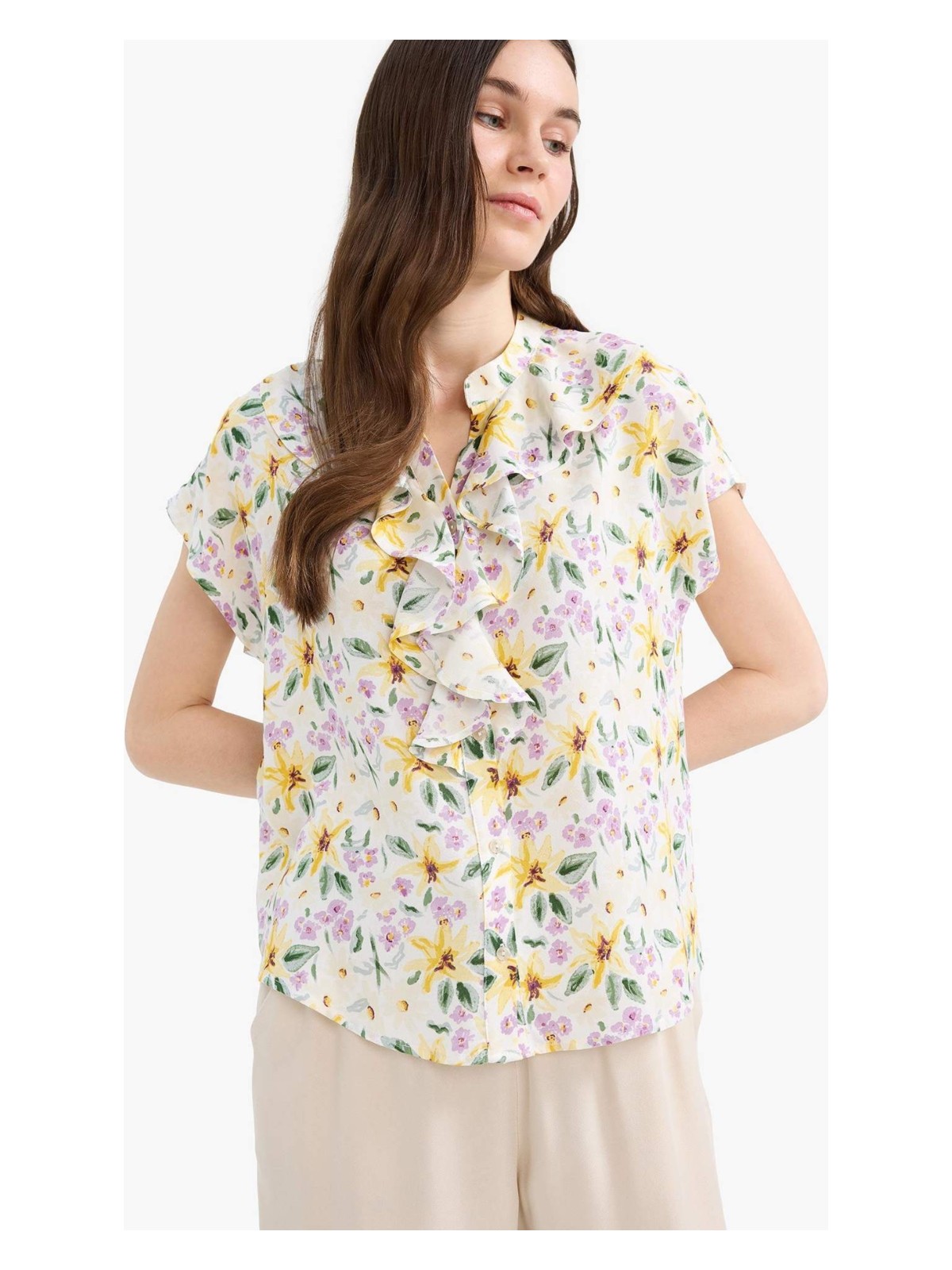 DeFacto Regular Fit Kaçık Yaka Çiçekli Kısa Kollu Bluz F0995AX25SM - Görsel 6