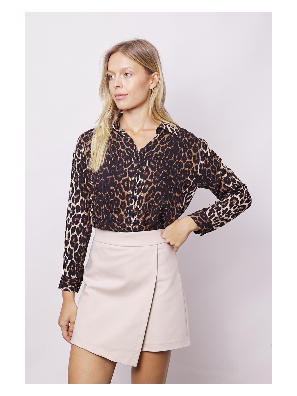 Jument Kadın Pamuklu Hafif Likralı Kalın Kumaş Yüksek Bel Ara Boy Şort Etek-Mango - Görsel 4