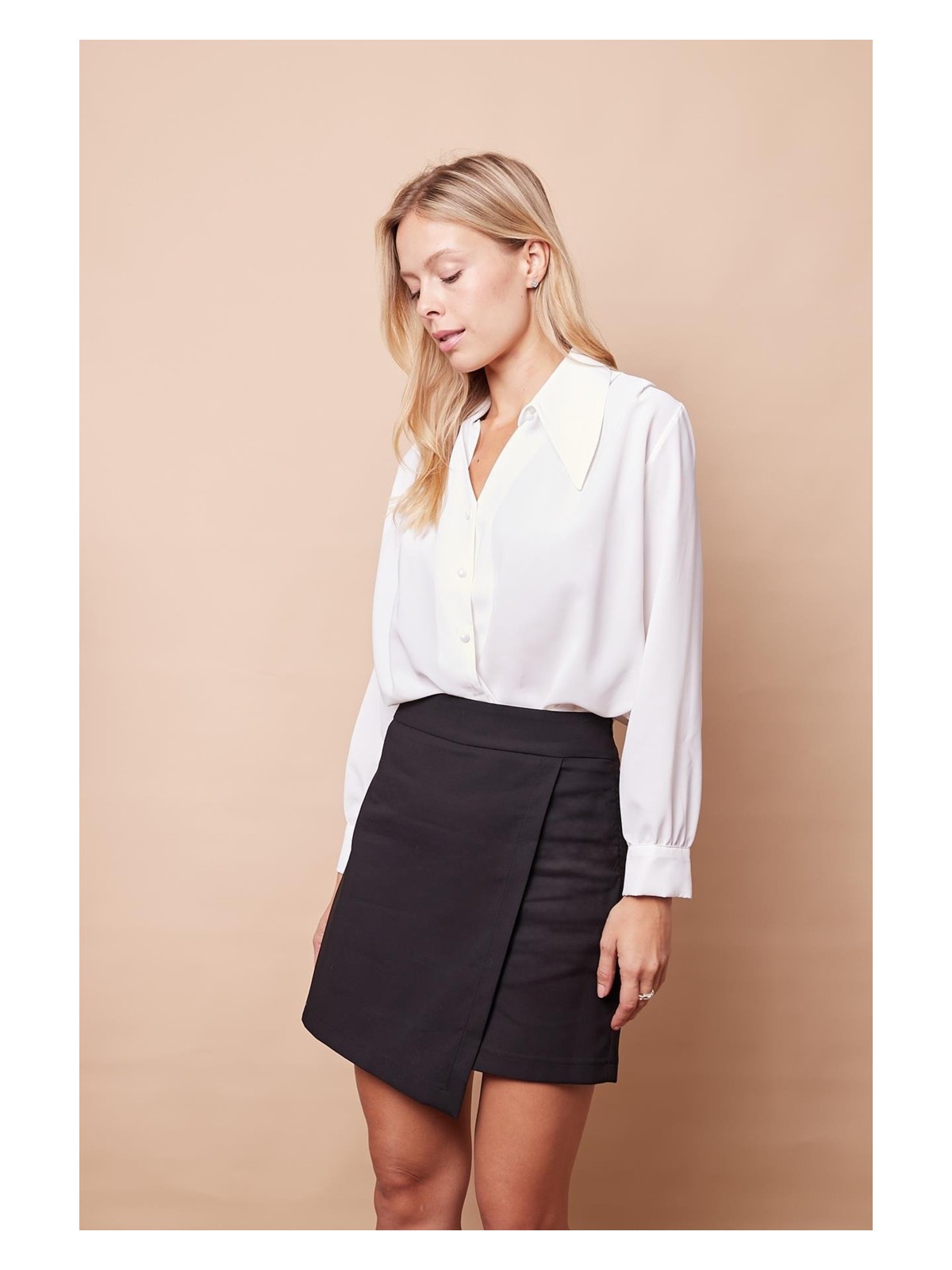 Jument Kadın Pamuklu Hafif Likralı Kalın Kumaş Yüksek Bel Ara Boy Şort Etek-Mango - Görsel 7