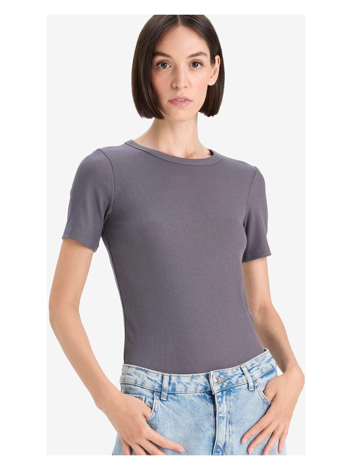 DeFacto Slim Fit Bisiklet Yaka Basic Düz Fitilli Kaşkorse Kısa Kollu Tişört C0097AX25AU - Görsel 4