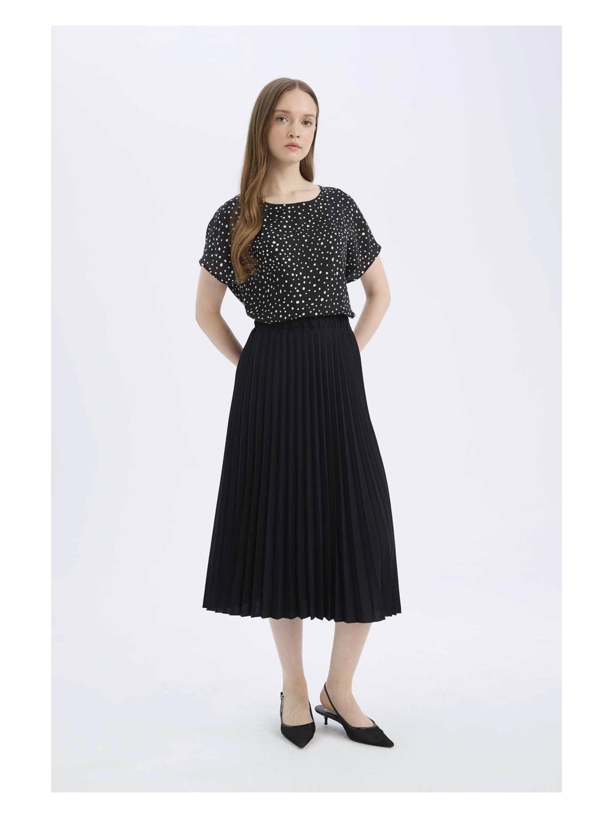 DeFacto Beli Lastikli Basic Düz Pilise Aerobin Midi Etek B9014AX25SP