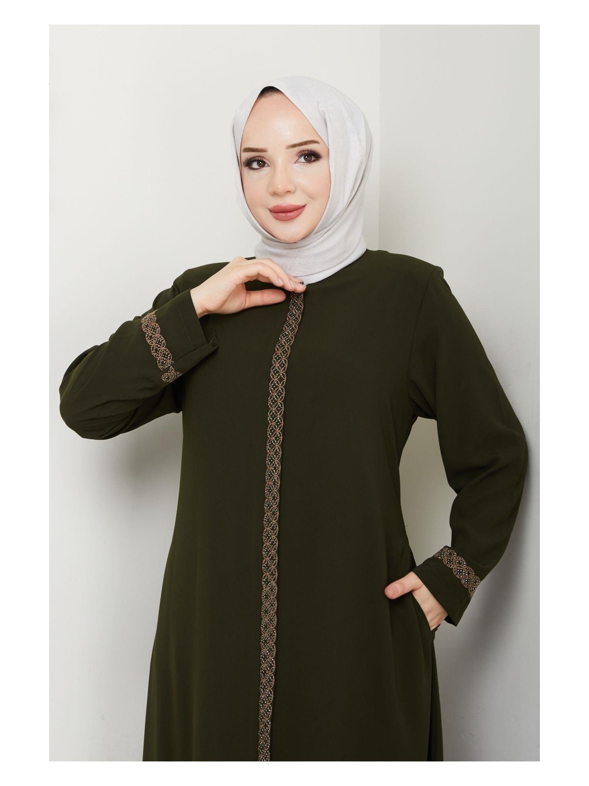 Eslemnur Gündelik Hac ve Umrelik Nakış ve Taş Detaylı Ferace - Görsel 5