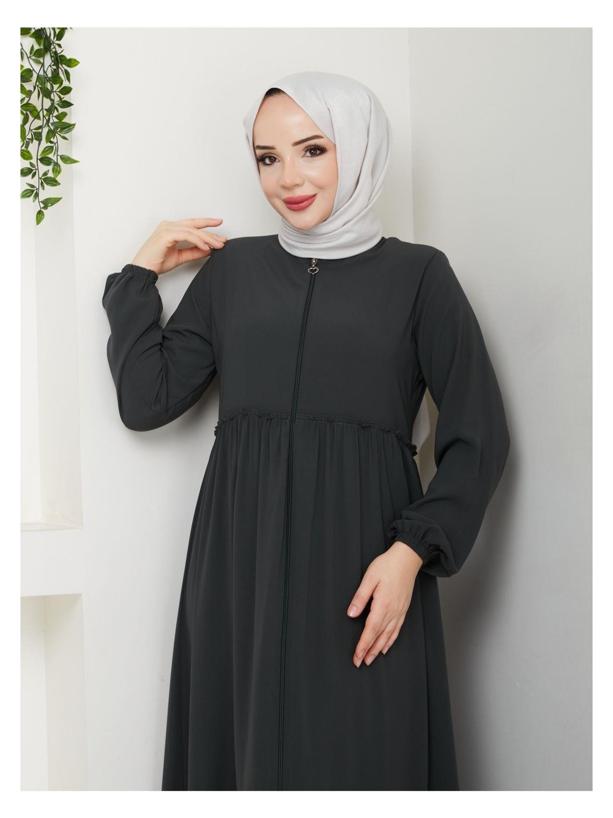 Eslemnur Hac ve Umrelik Büzgü Detaylı Medine Ipeği Ferace - Görsel 5