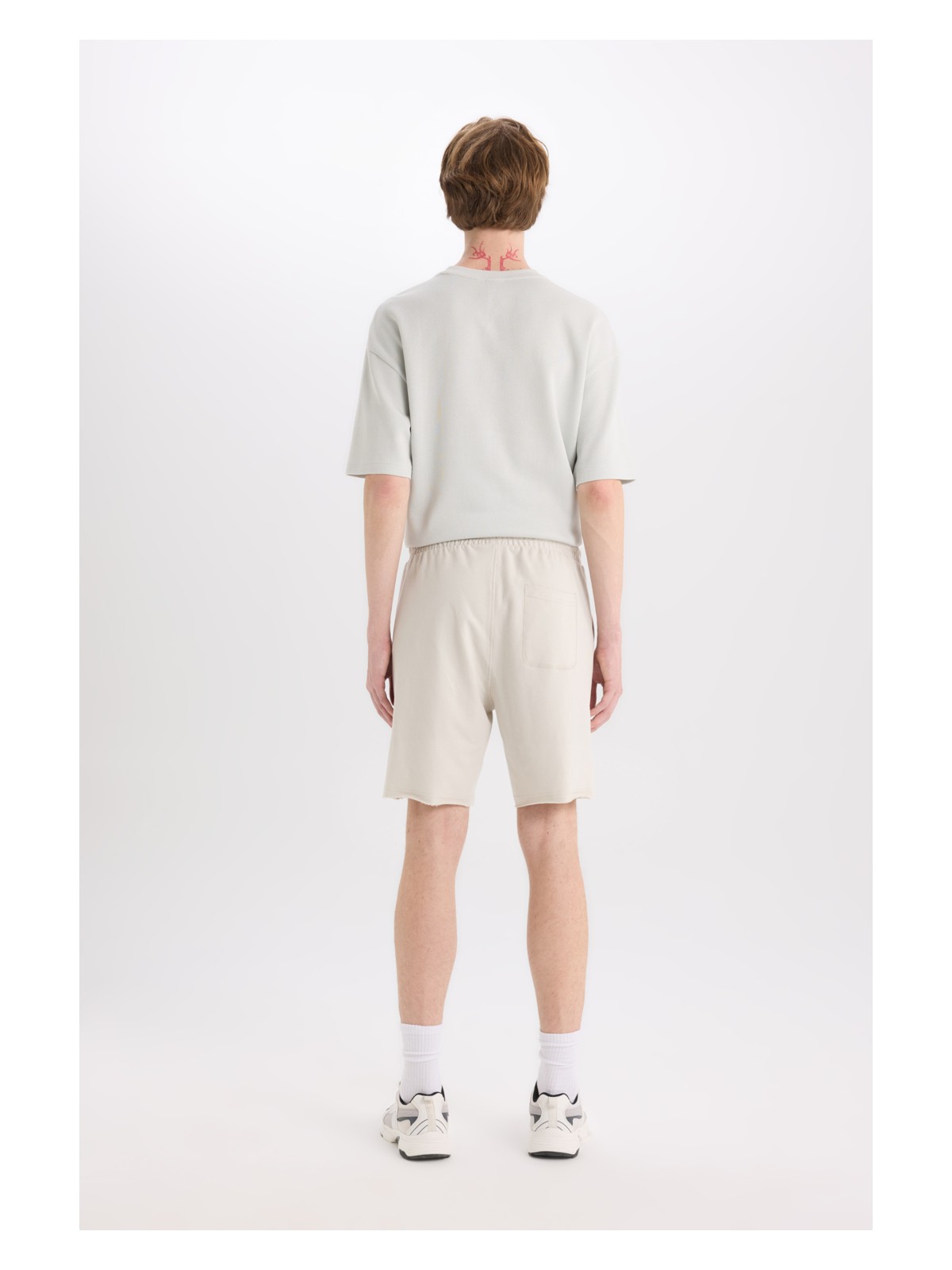 DeFacto %100 Pamuk Slim Fit Dar Kesim Dar Paça Cepli Basic Düz Şort B8673AX25SM - Görsel 7
