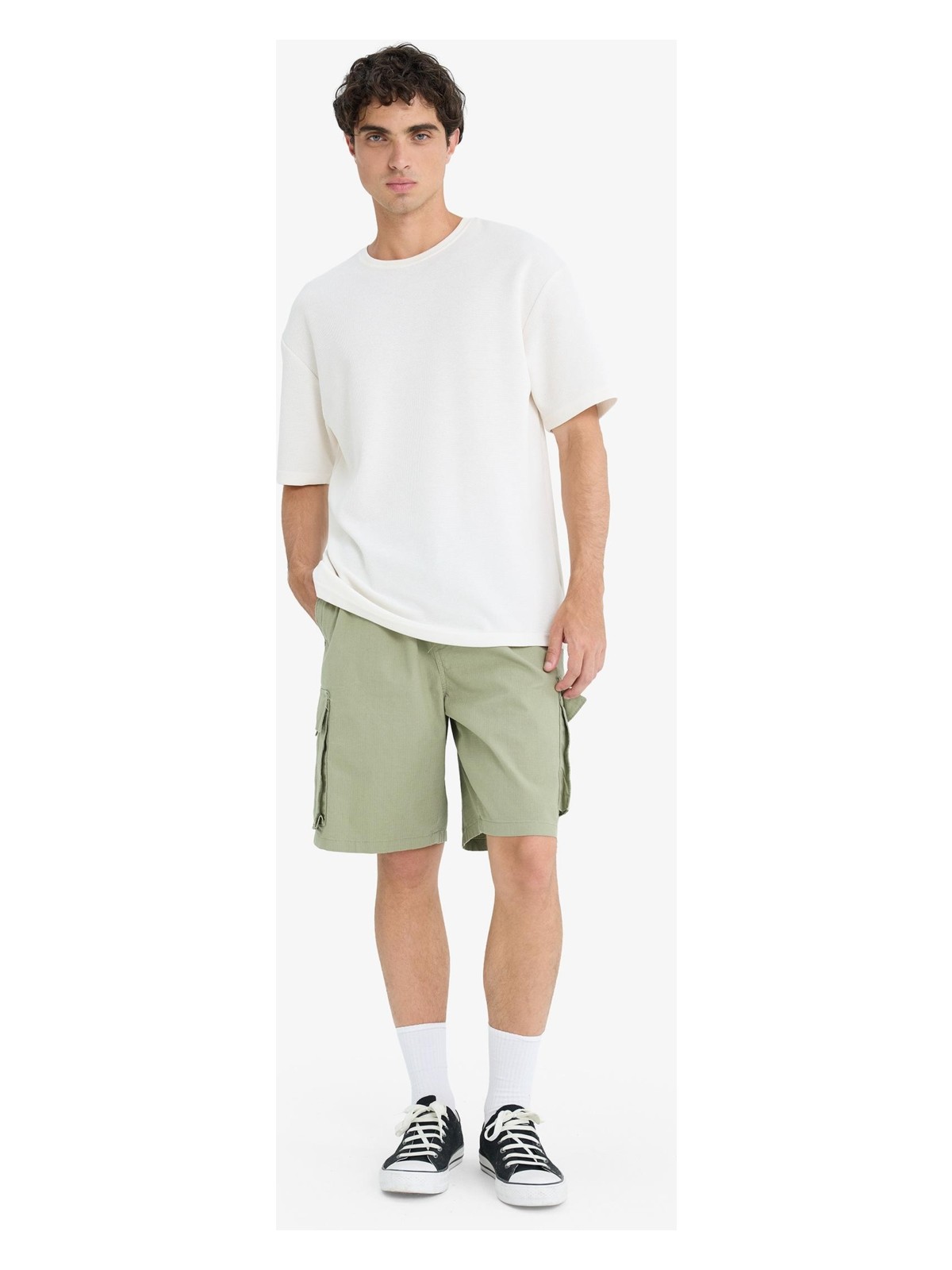 DeFacto Kargo Fit Gabardin Bermuda Şort C5400AX25SM - Görsel 2
