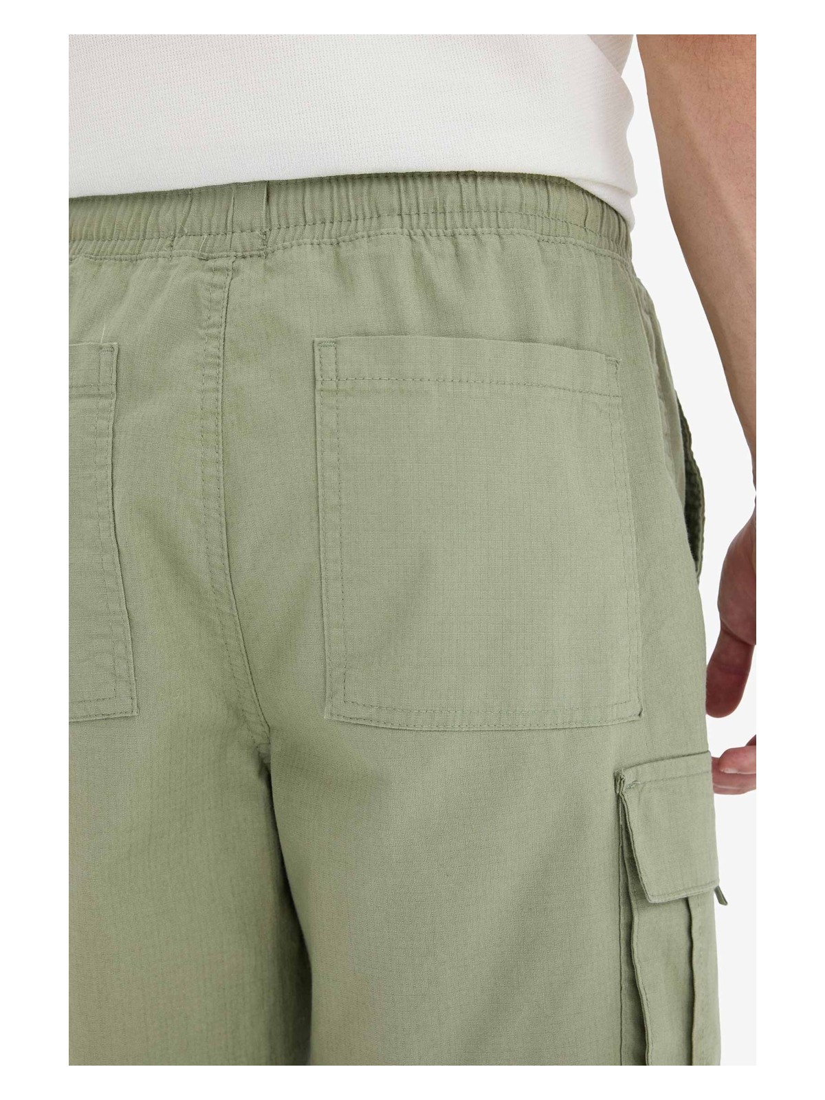 DeFacto Kargo Fit Gabardin Bermuda Şort C5400AX25SM - Görsel 6
