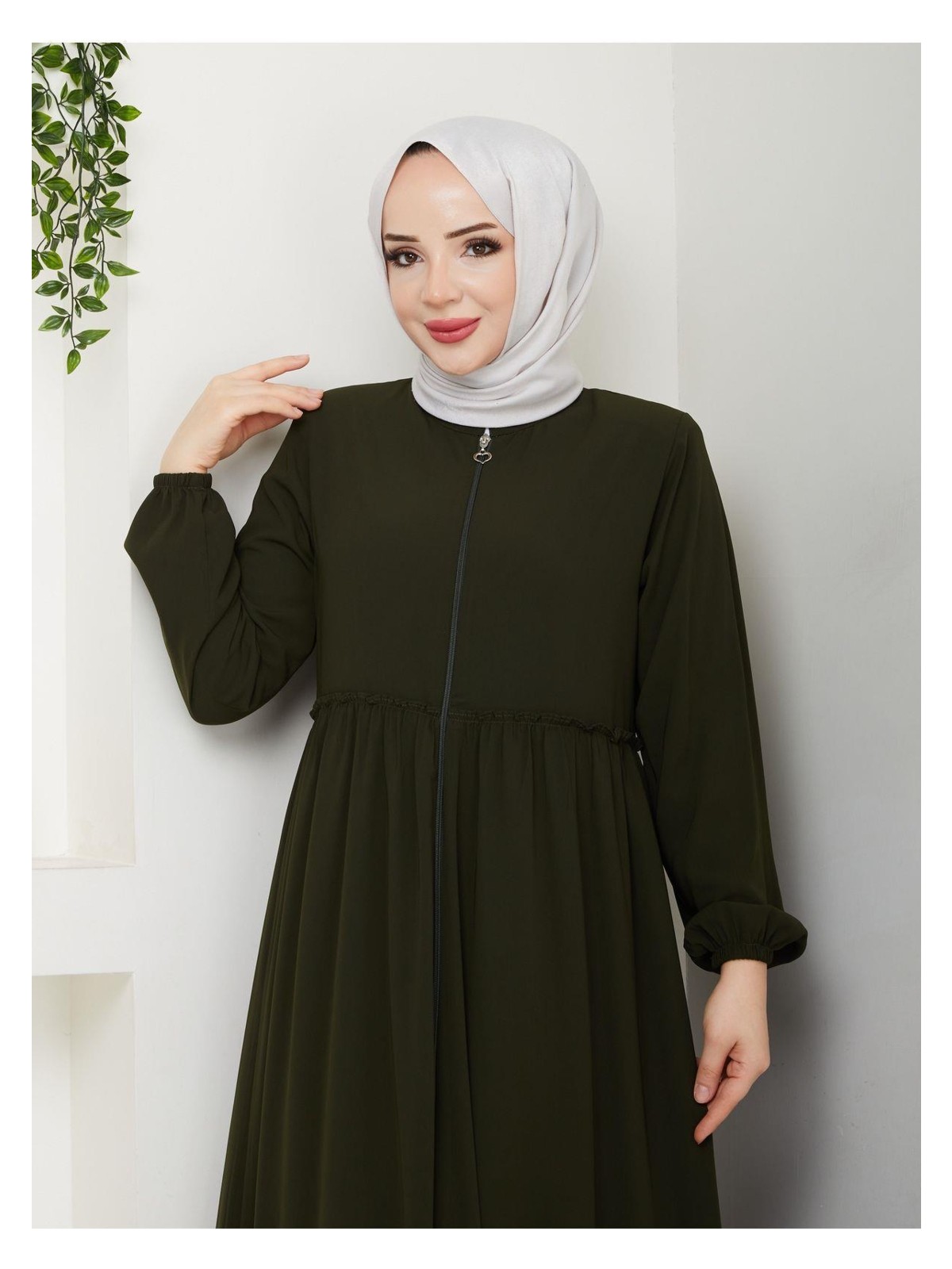 Eslemnur Hac ve Umrelik Büzgü Detaylı Medine Ipeği Ferace - Görsel 4