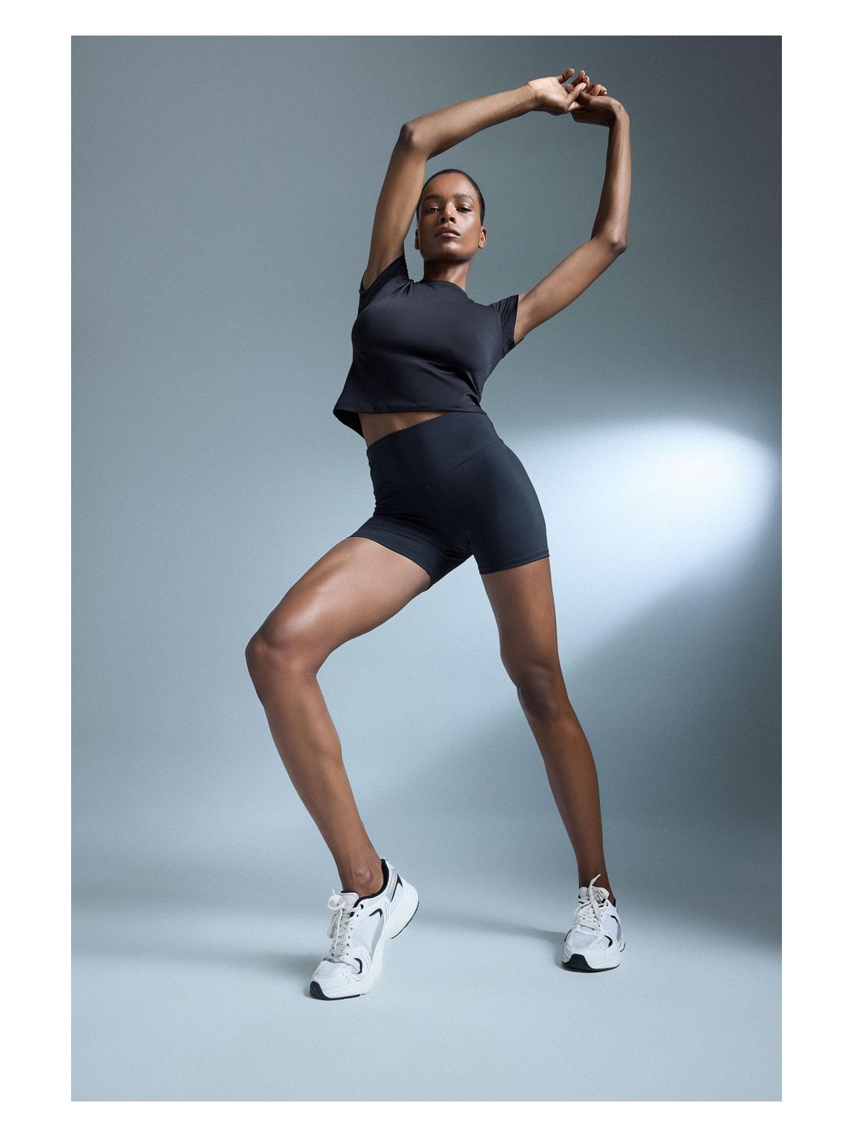 DeFacto Siyah Beli Saran Esnek Biker Kısa Sporcu Tayt D2907AX25SM