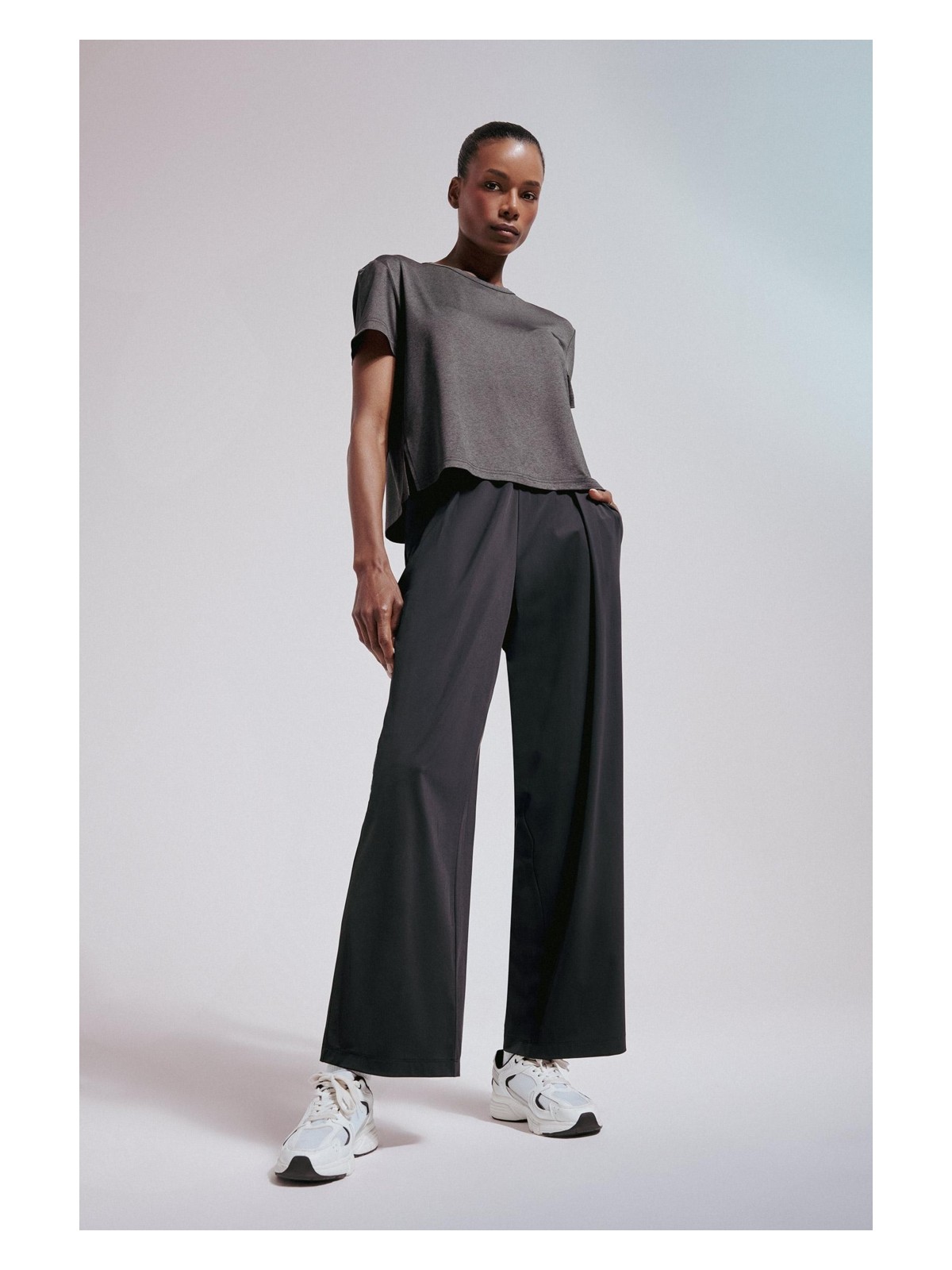 DeFacto Wide Leg Geniş Paça Cepli Standart Boy Premium Sporcu Pantolon E2542AX25SM - Görsel 4