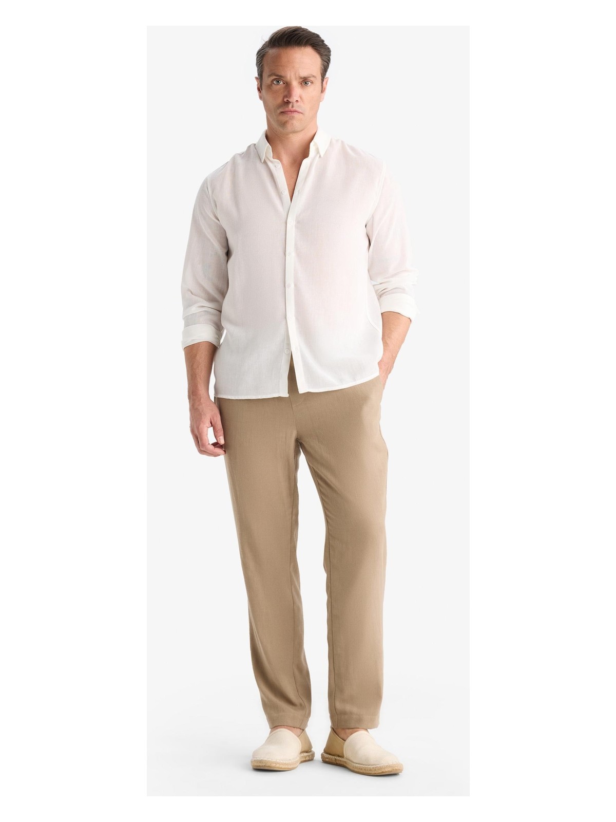 DeFacto Relax Fit Kısa Paça Keten Görünümlü Beli Bağcıklı Lastikli Cepli Pantolon E4790AX25AU - Görsel 3