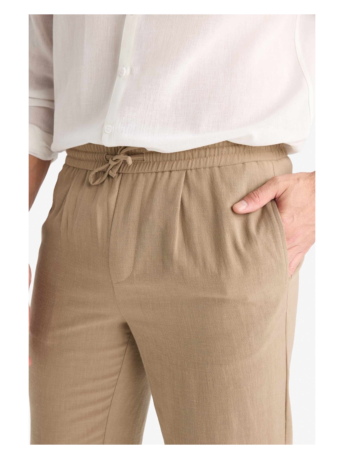 DeFacto Relax Fit Kısa Paça Keten Görünümlü Beli Bağcıklı Lastikli Cepli Pantolon E4790AX25AU - Görsel 5