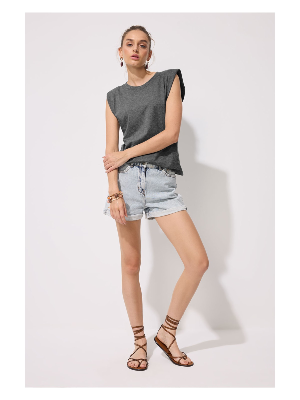 Babokah Omuz Vatkalı Kolsuz T-Shirt - Görsel 6