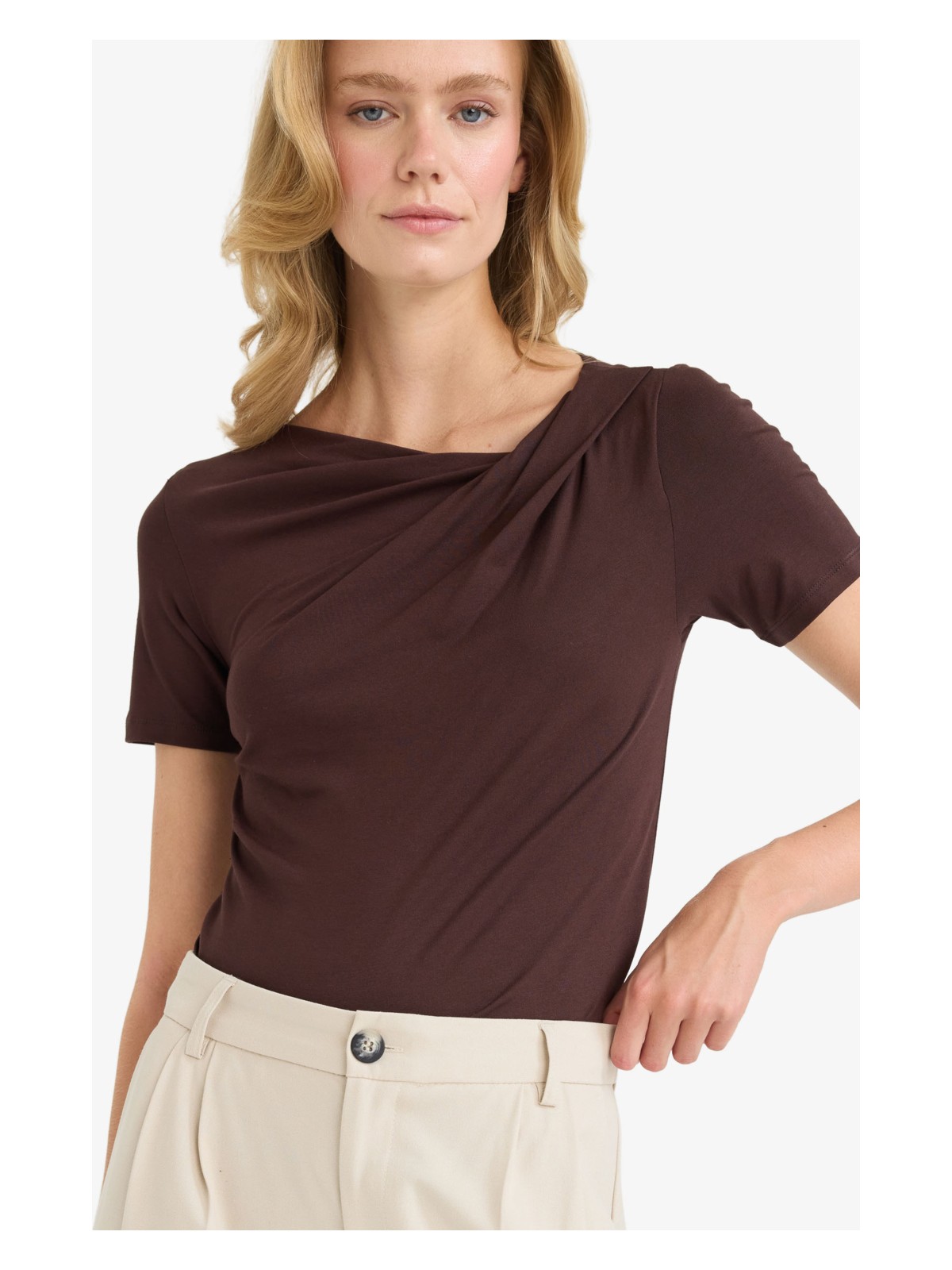 DeFacto Slim Fit Kayık Yaka Kısa Kollu Tişört F8008AX25AU - Görsel 3