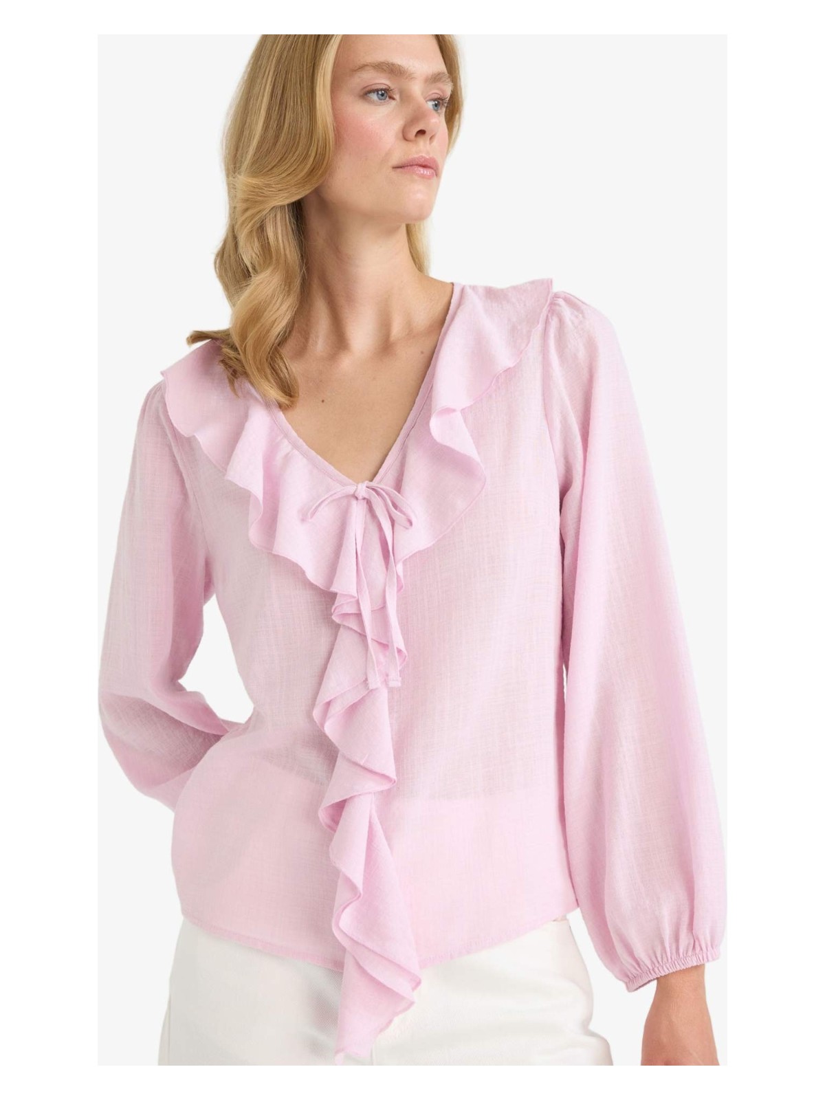 DeFacto Regular Fit V Yaka Volanlı Pamuklu Uzun Kollu Bluz F9336AX25AU