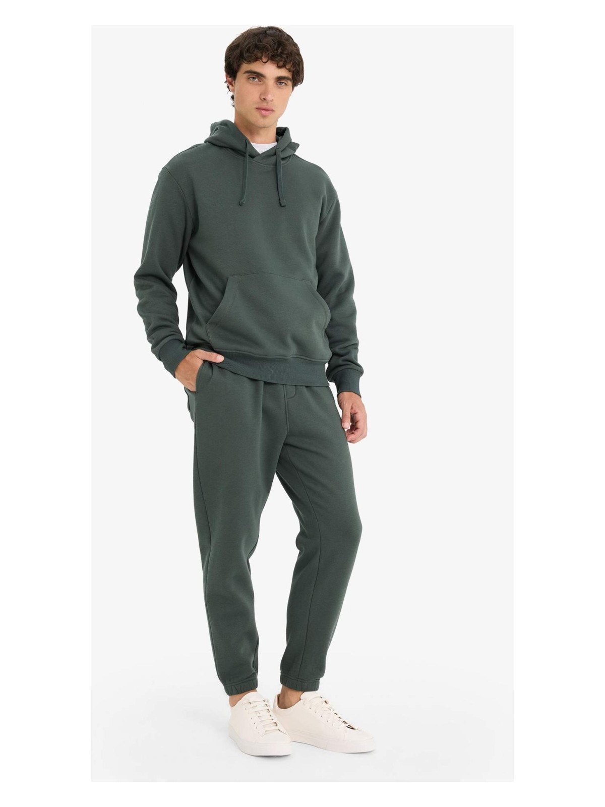 DeFacto Regular Fit Beli Bağcıklı Cepli Paçası Lastikli Şardonlu Basic Düz Jogger Eşofman Altı E6326AX25AU - Görsel 6