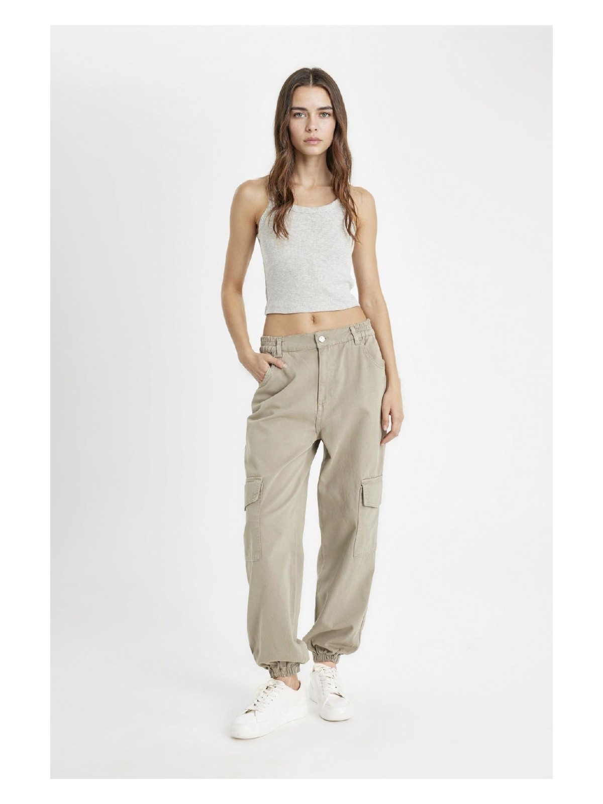 DeFacto Jogger Gabardin Pantolon Normal Bel Basic Düz Kargo Cepli B0454AX24AU - Görsel 4