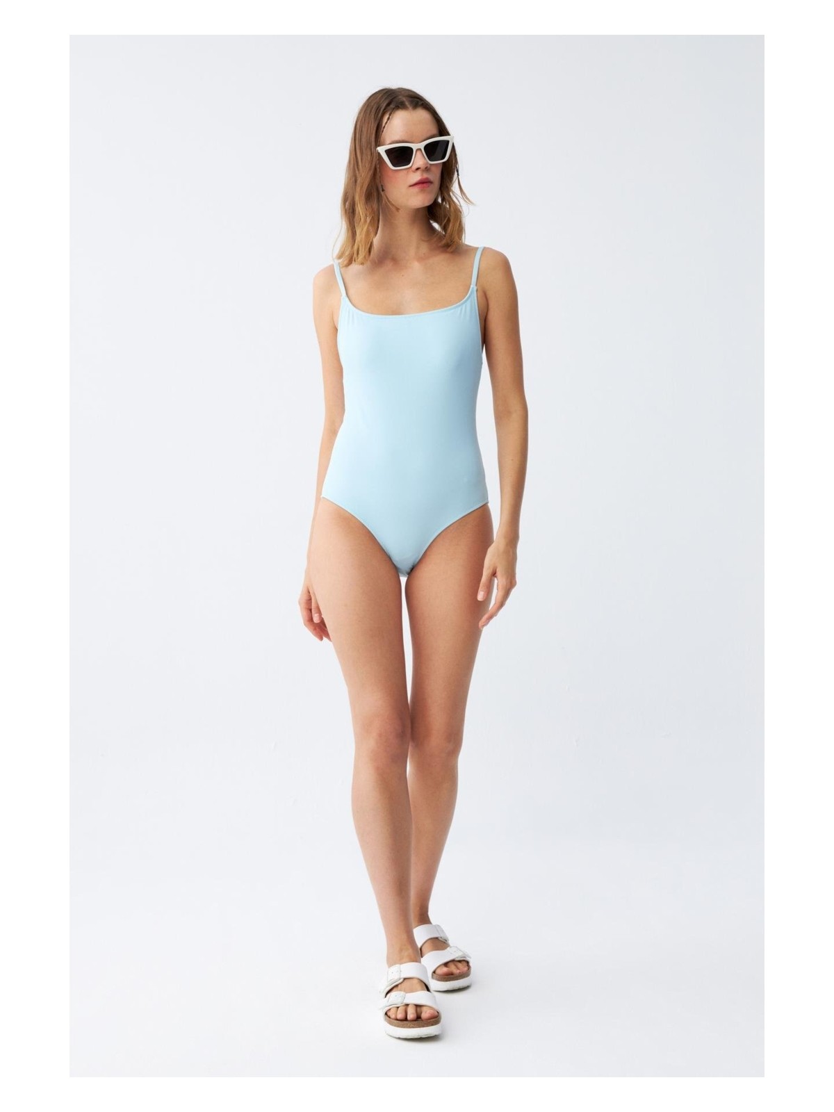 Akbeniz Kadın Buz Mavisi Ince Askılı Düz Tek Parça Mayo