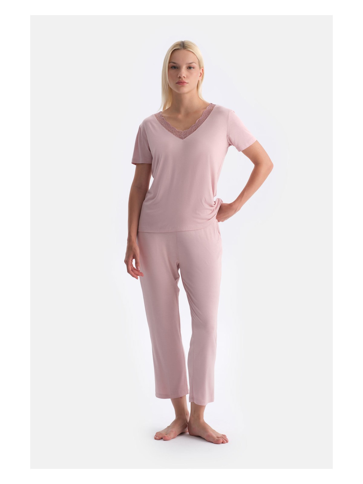 Dagi V Yaka Dantel Detaylı Tişört Pantolon Takım - Görsel 4