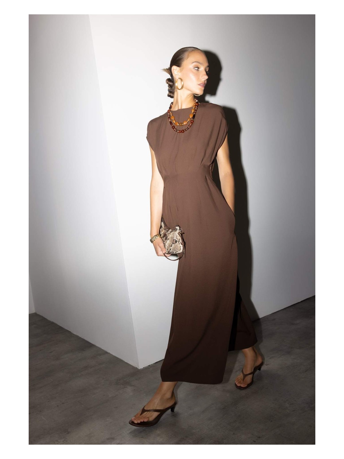 DeFacto Bisiklet Yaka Keten Karışımlı Kısa Kollu Maxi Elbise G1461AX25AU