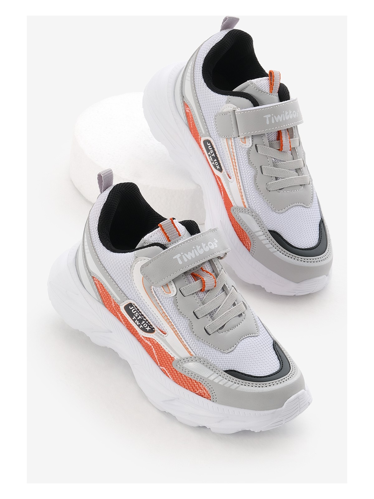 Tonny Black Çocuk Unisex Siyah Füme Eva Faylon Taban Desenli Cırtlı Lastik Bağcıklı Spor Ayakkabı - Görsel 4