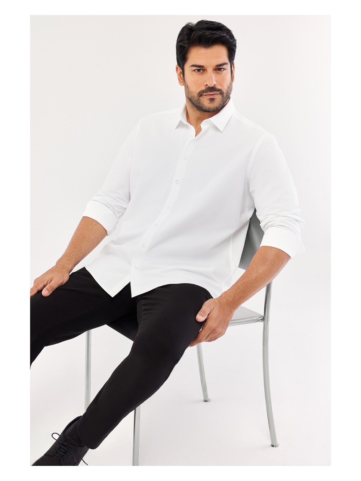 Altınyıldız Classics AC&Co / Altınyıldız Classics Erkek Beyaz Ütülemesi Kolay Slim Fit Dar Kesim Klasik Yaka Pamuklu Gömlek