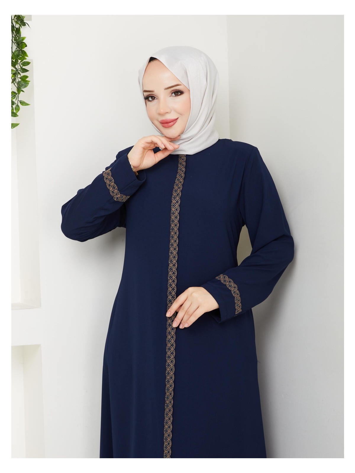 Eslemnur Gündelik Hac ve Umrelik Nakış ve Taş Detaylı Ferace