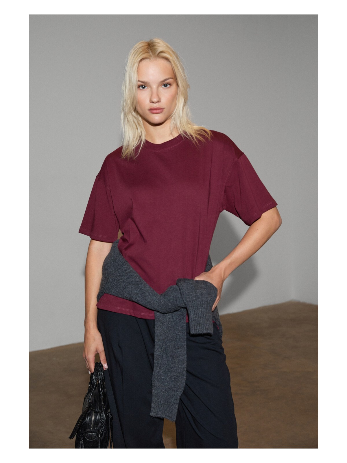 Grimelange Jemmy Kadın %100 Organik Pamuk Relaxed Fit Yırtmaçlı Yuvarlak Yakalı Bordo T-Shirt