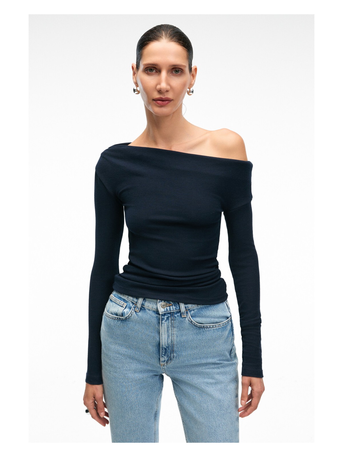 Grimelange OLIVIENN Kadın Omuzu Açık Asimetrik Yakalı Uzun Kollu Slim Fit Lacivert Bluz