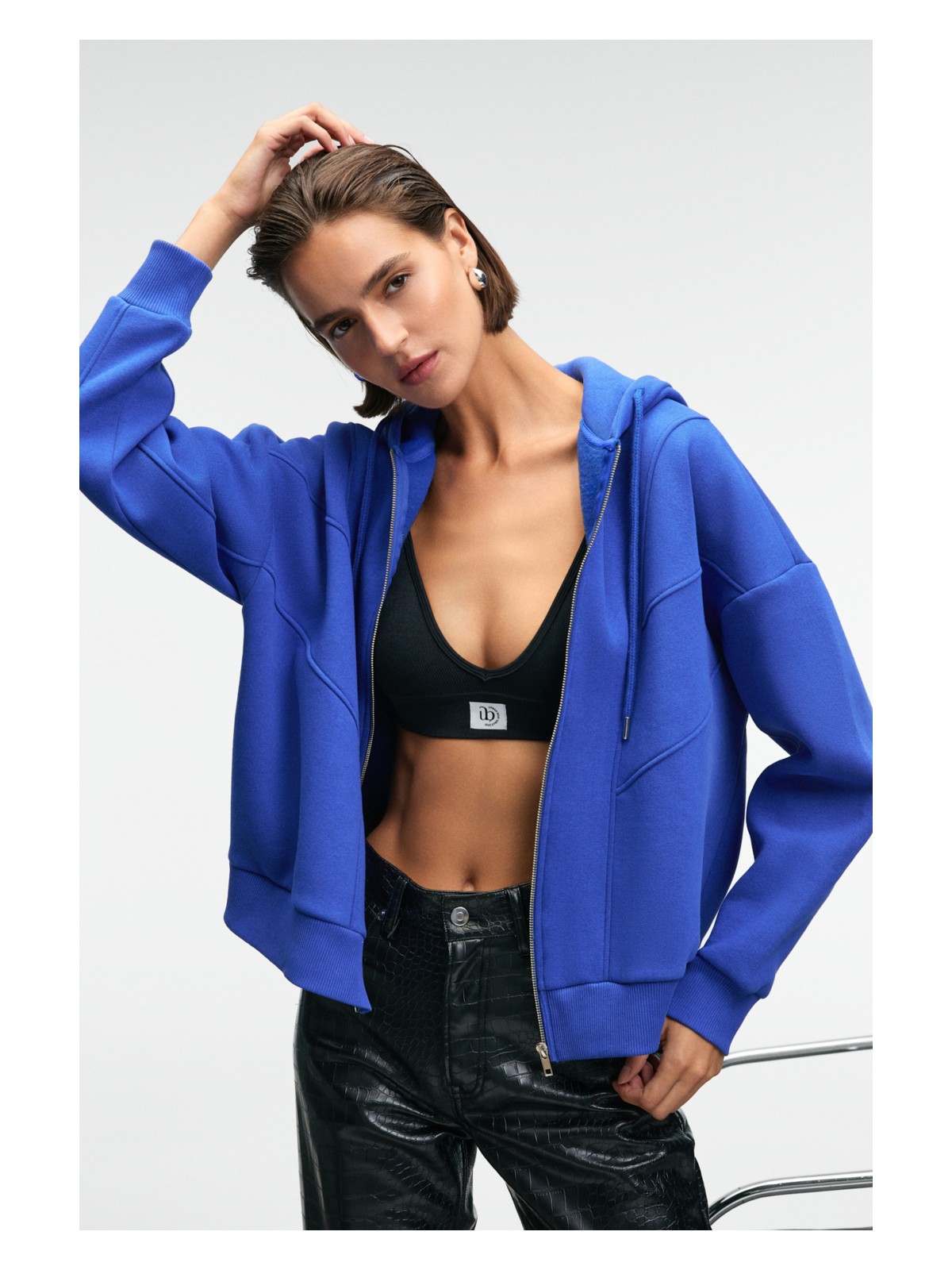 Grimelange Vyselle Kadın Önü Kesikli Metal Fermuarlı Kapüşonlu Etiket Detaylı Oversize Acı Kahve Sweatshirt - Görsel 5