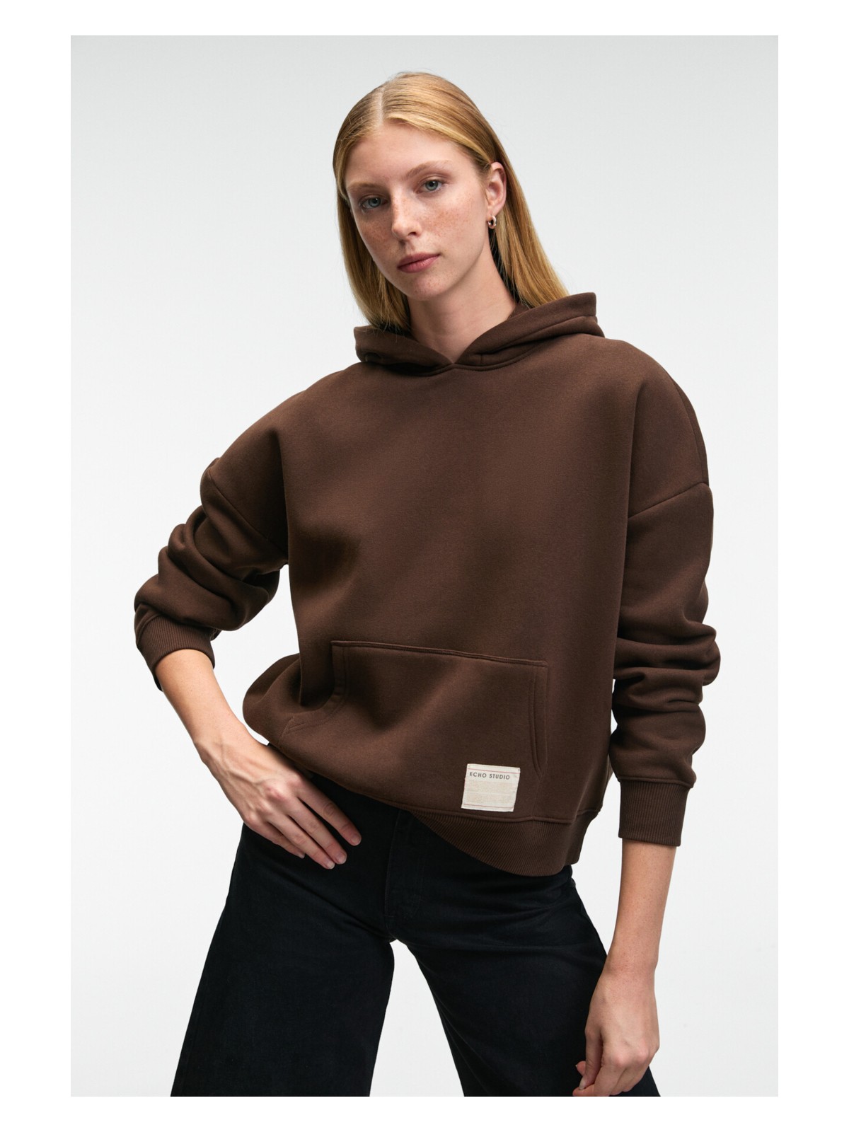 Grimelange CLARIE Kadın Organik Pamuklu Oversize Kanguru Cepli Kapüşonlu Kırmızı Sweatshirt - Görsel 4