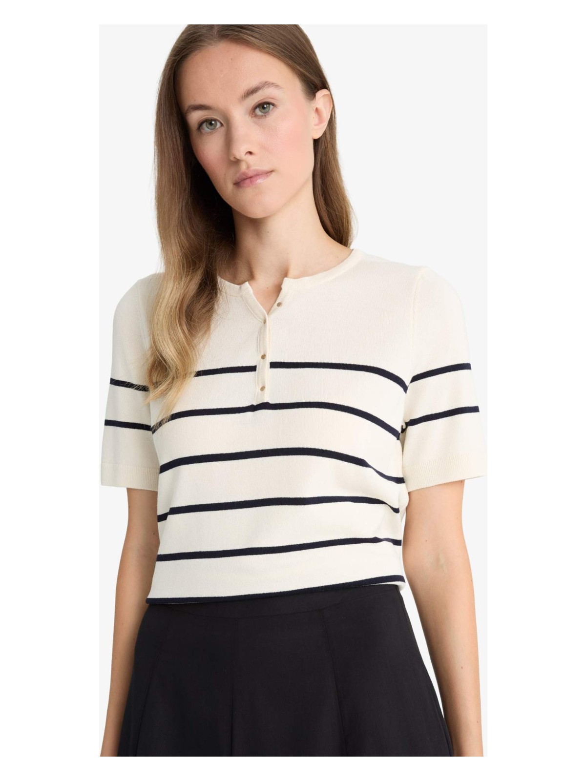 DeFacto Regular Fit Bisiklet Yaka Çizgili Triko Kısa Kollu Kazak F8679AX25AU