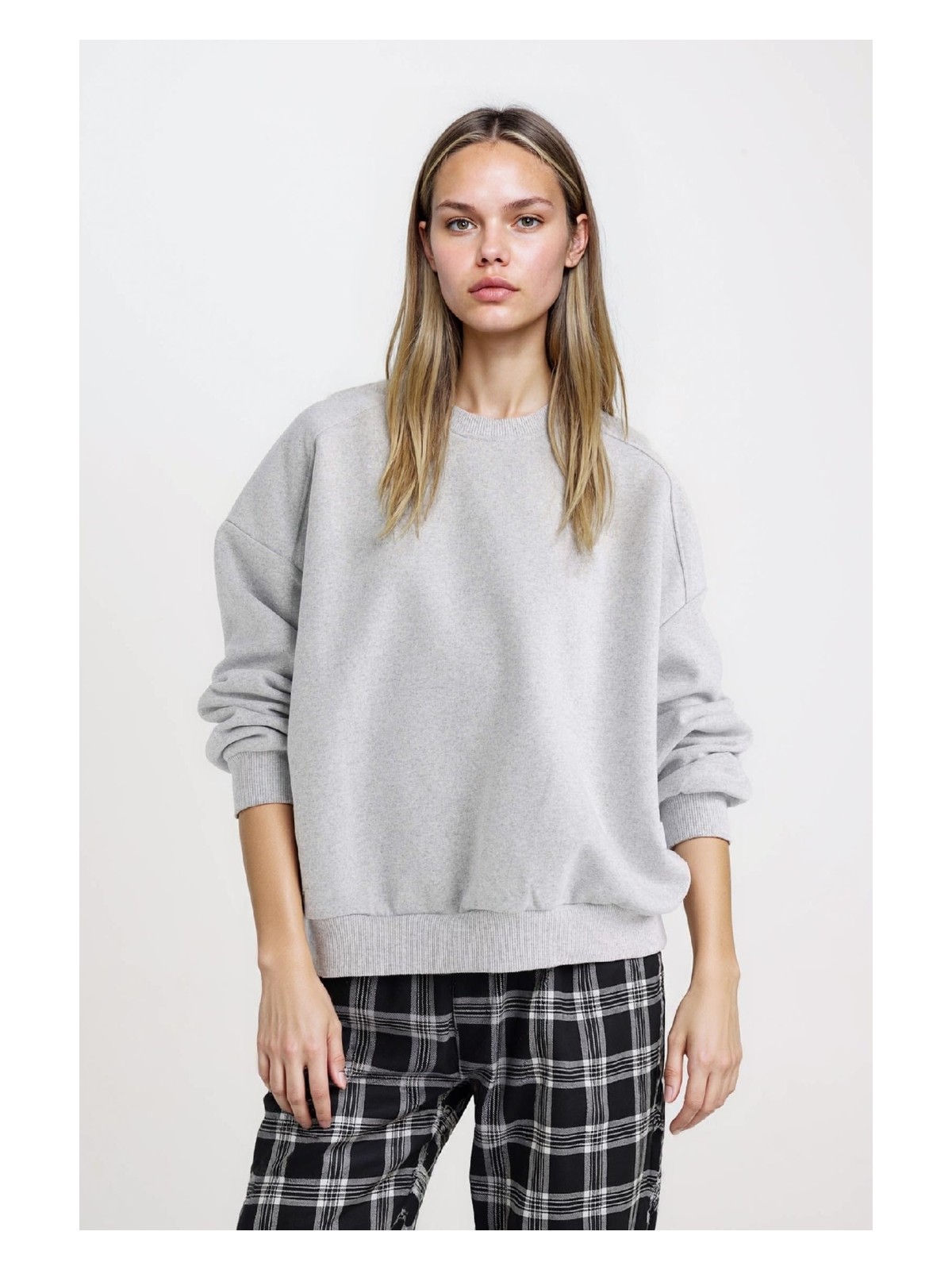 DeFacto Oversize Geniş Kalıp Bisiklet Yaka Basic Düz Kalın Gri Sweatshirt D9022AXNS - Görsel 2