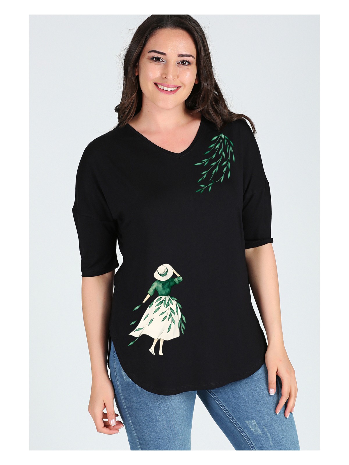 Curvy Trend Büyük Beden Kız ve Yapraklar Baskılı Yarım Kol Yan Yırtmaç Bluz