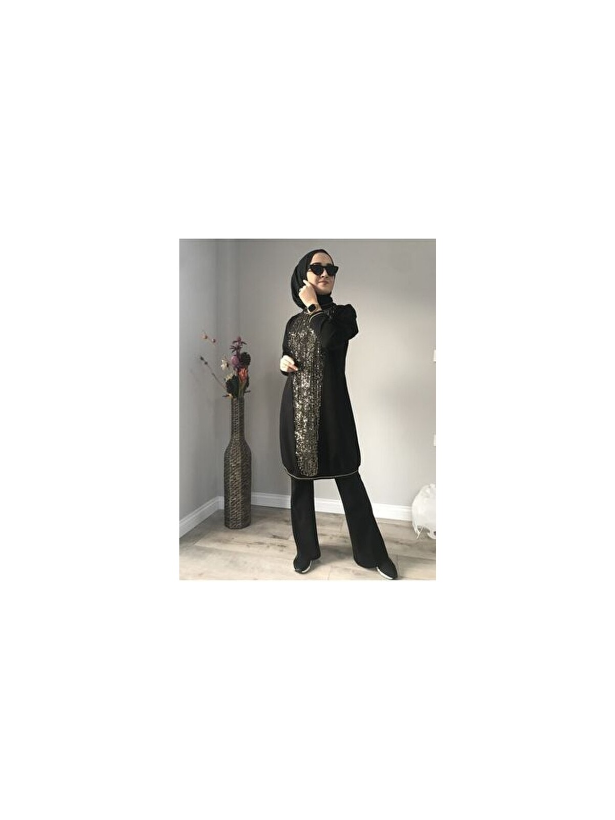 Aysun Aydemir Gold Detaylı Siyah Pamuklu Eşofman Takımı Düz Desenli Uzun Kol Kadın