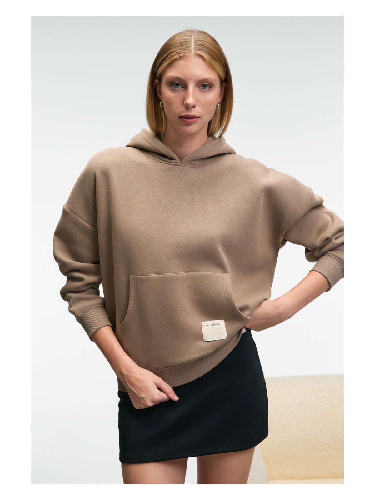 Grimelange CLARIE Kadın Organik Pamuklu Oversize Kanguru Cepli Kapüşonlu Kırmızı Sweatshirt - Görsel 6