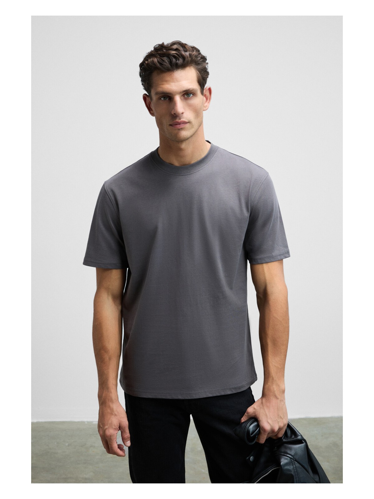 Grimelange Solo Erkek %100 Organik Pamuklu Kalın Dokulu Comfort Fit Bisiklet Yakalı Antrasit T-Shirt