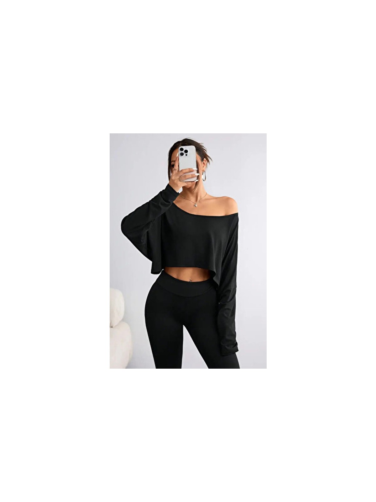 Tarz Cool Siyah Kadın Oversize Uzun Kollu Crop T-Shirt Kayık Yaka Pamuklu Düşük Omuz - Görsel 3