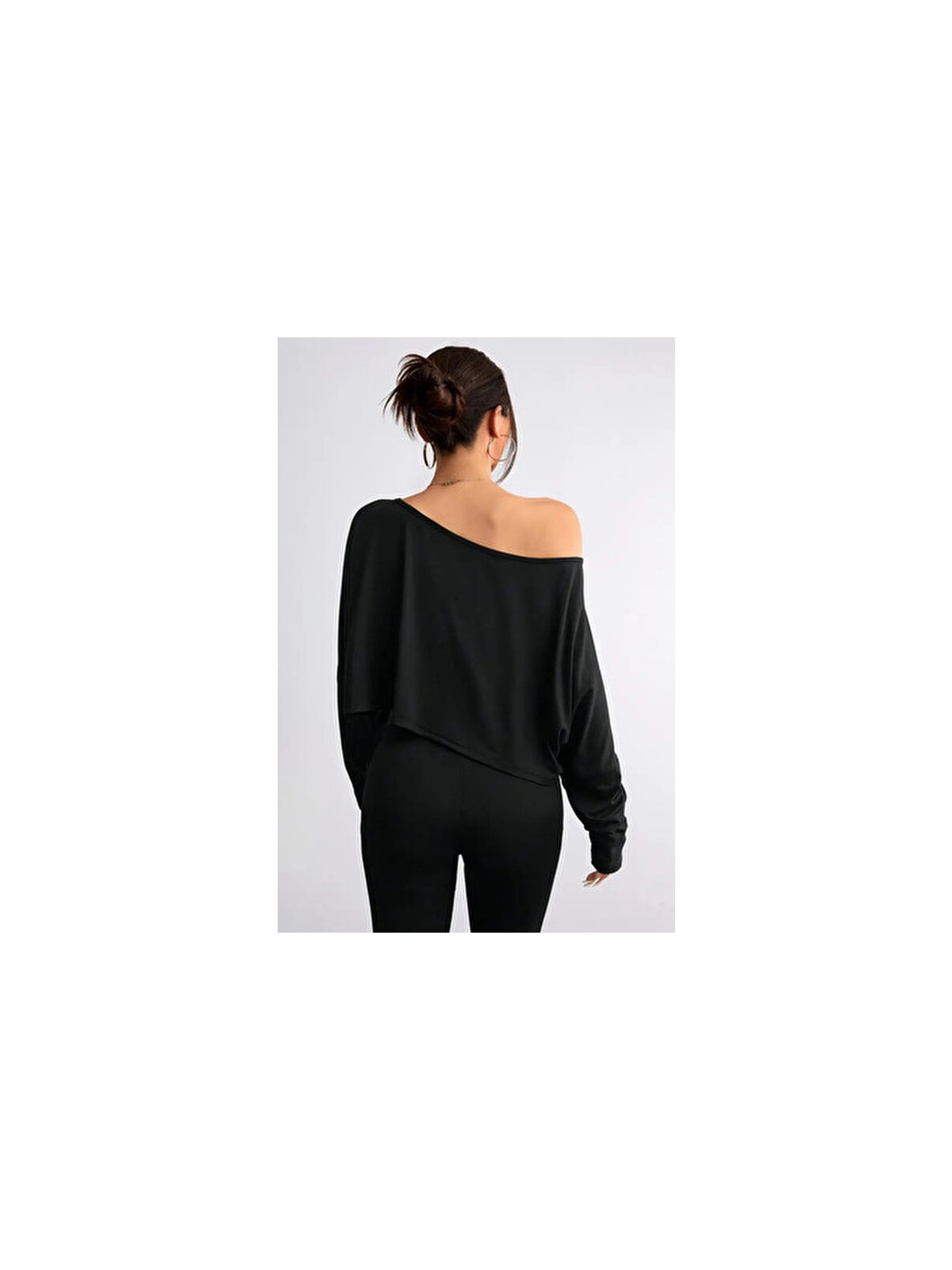 Tarz Cool Siyah Kadın Oversize Uzun Kollu Crop T-Shirt Kayık Yaka Pamuklu Düşük Omuz - Görsel 5