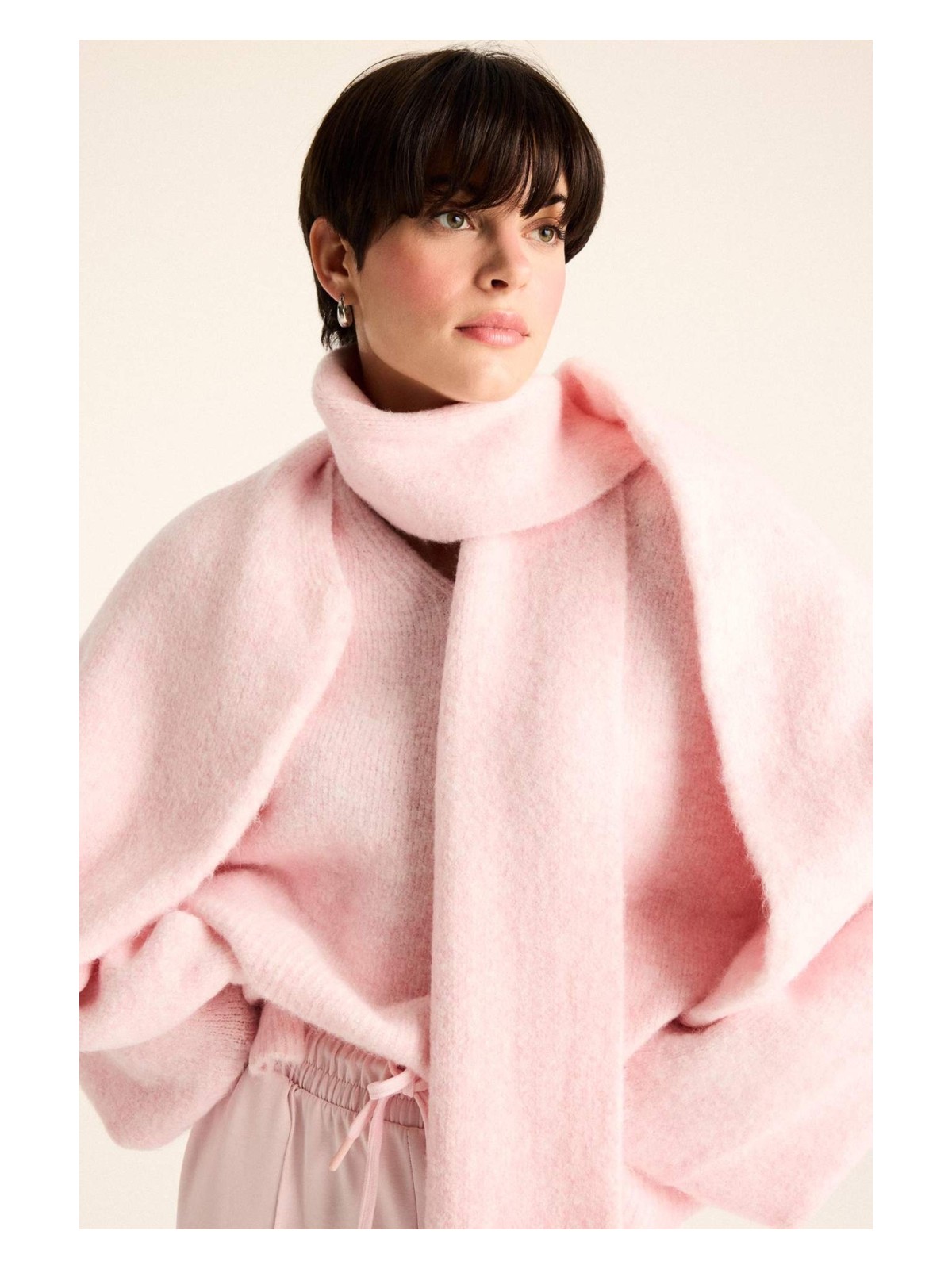 DeFacto V Yaka Yumuşak Dokulu Dikişsiz Triko Kazak F4800AX25WN