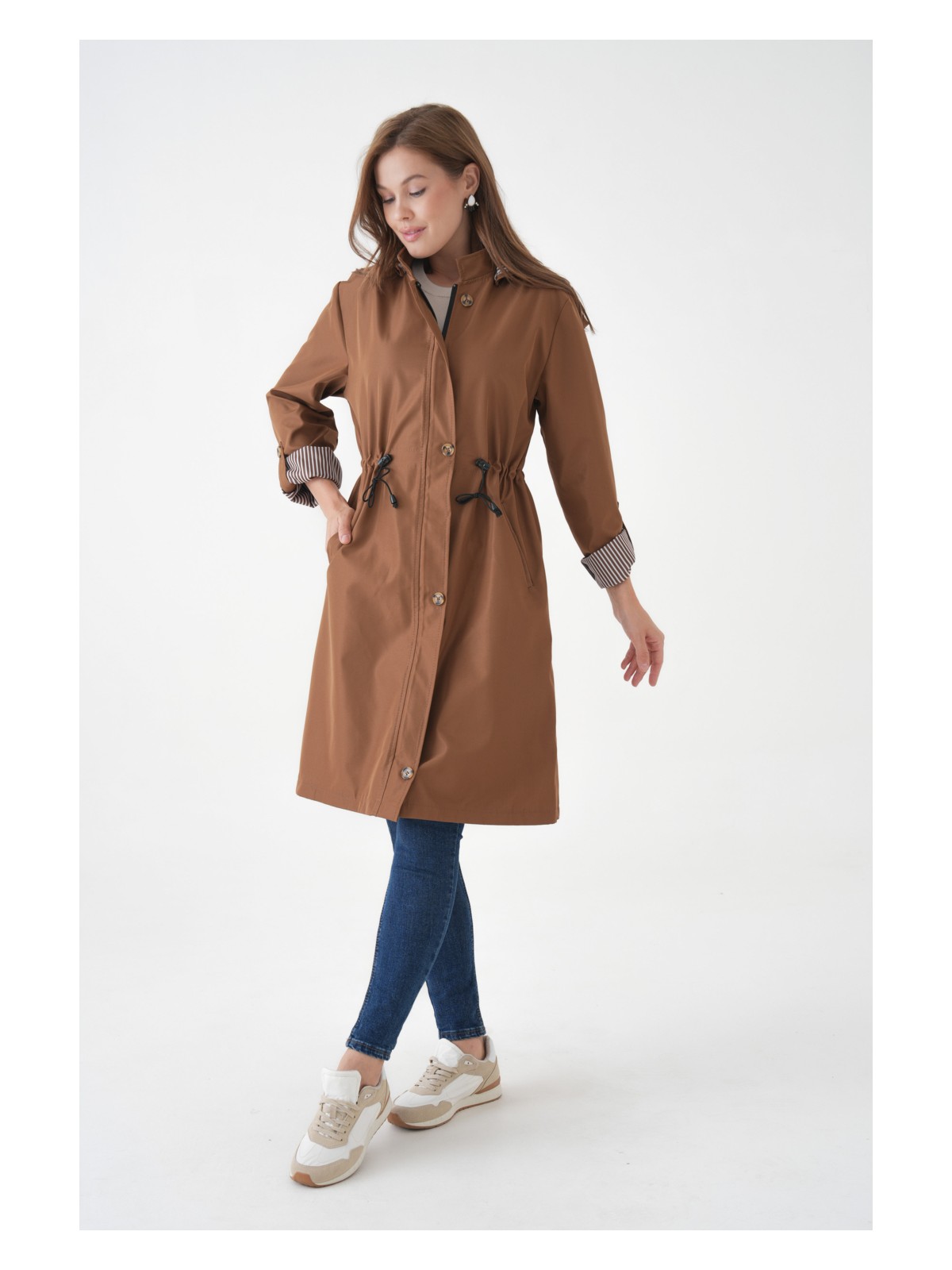 Ayşo Clothes Bej Rüzgar ve Su Geçirmez Çıkarılabilir Kapüşonlu Beli Tünelli Bondit Kumaş Trençkot - Görsel 4