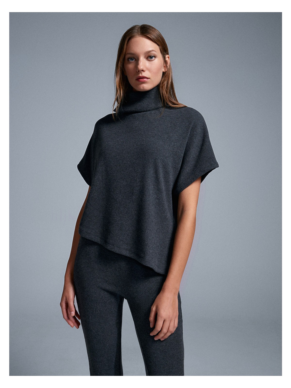 Dilvin 32239 Asimetrik Kesim Boğazlı Top-Siyah - Görsel 5