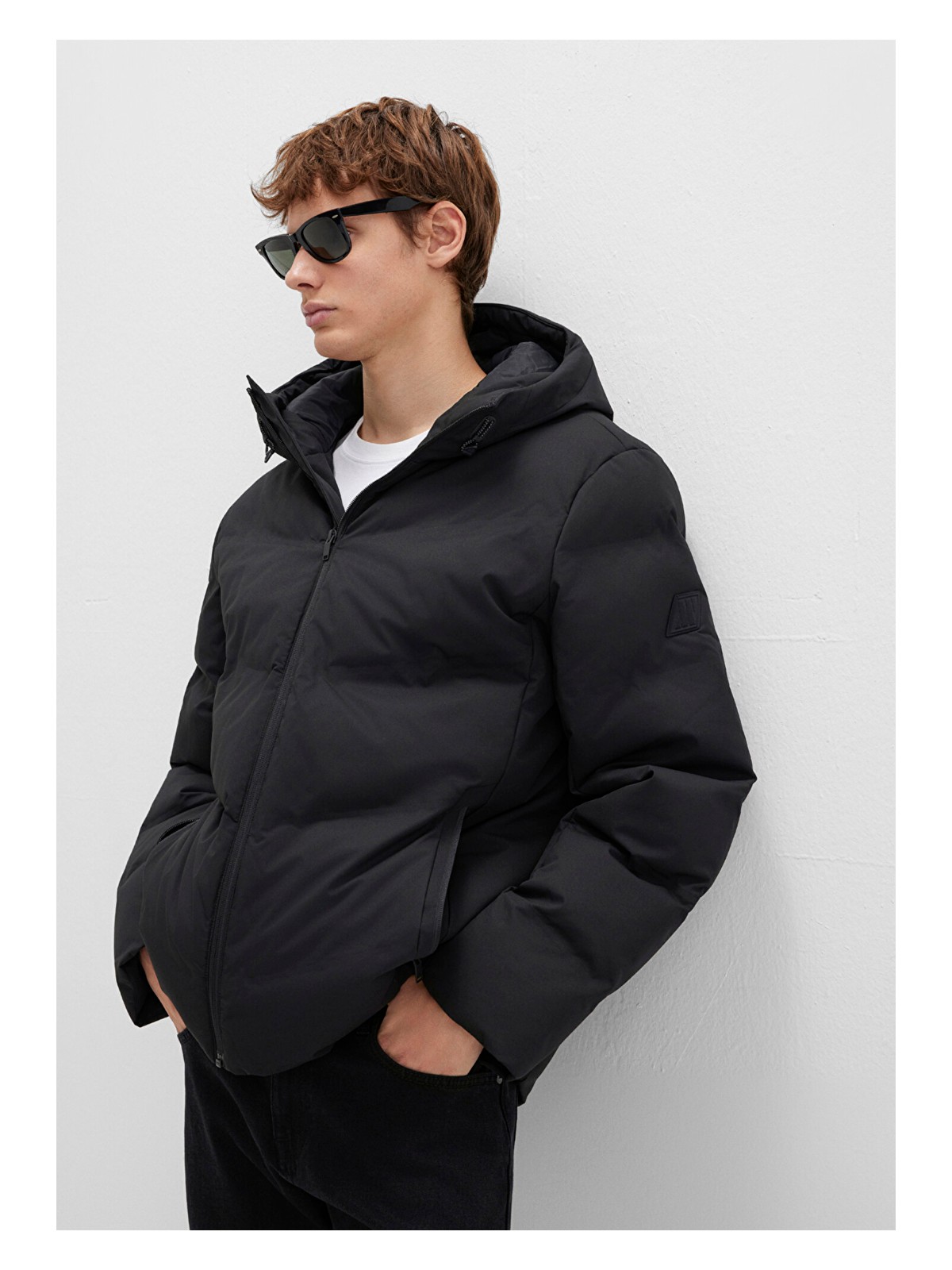 Mavi Su İtici Kapüşonlu Siyah Şişme Mont 0110651-71379