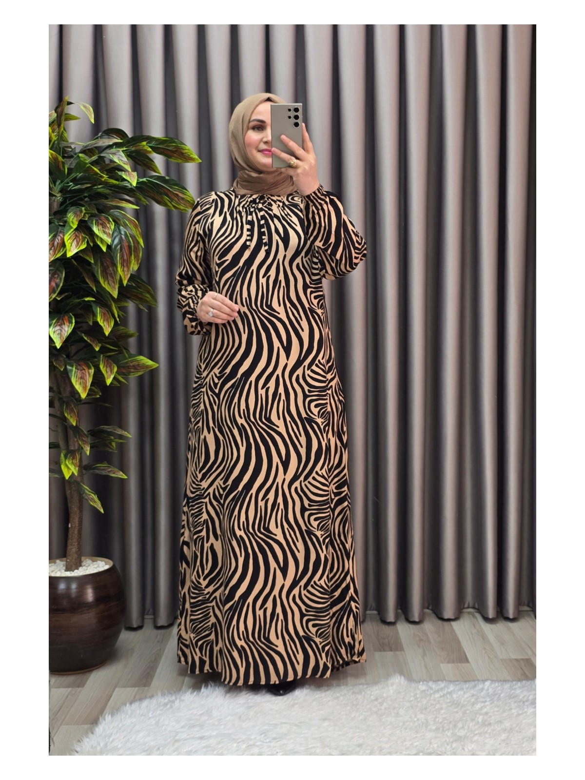 Elmas Tesettür Kadın Tesettür Giyim Büyük Beden Zebra Desen Elbise - Görsel 4