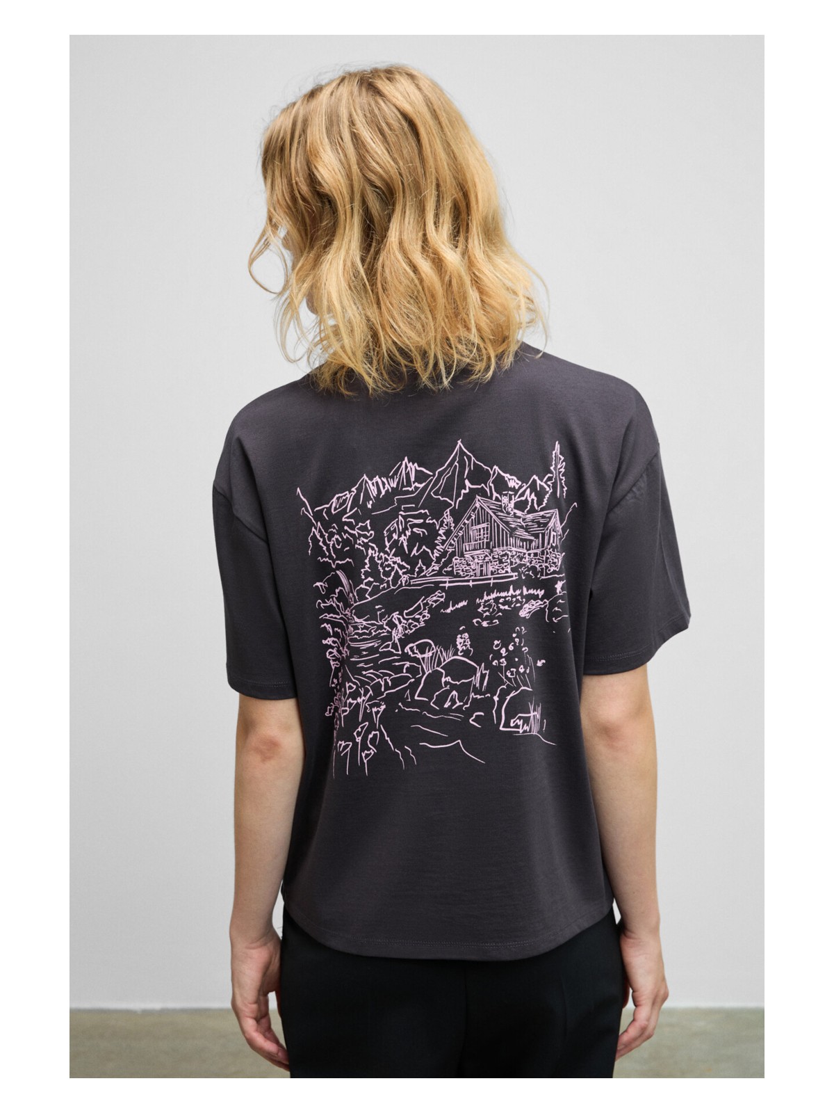 Grimelange Fına Kadın Sırt Baskı Detaylı Regular Fit Bisiklet Yakalı %100 Organik Pamuklu Ekru T-shirt - Görsel 3