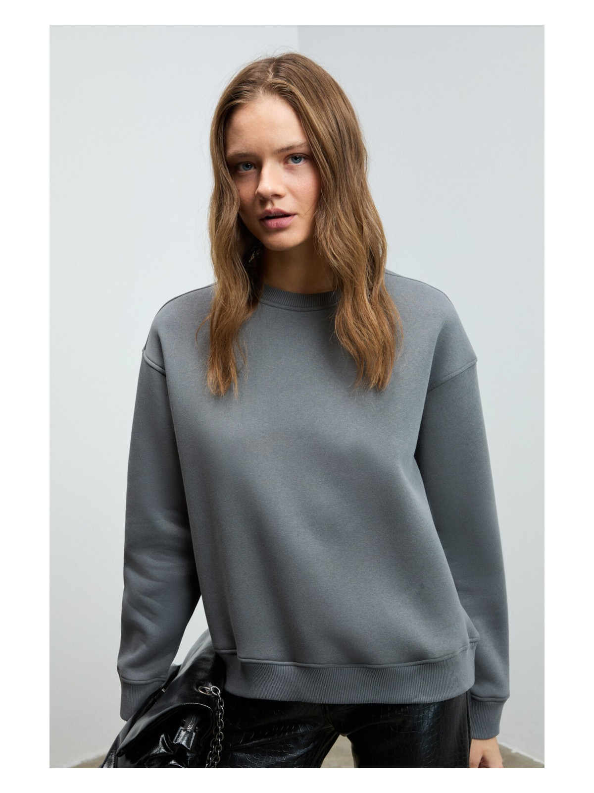 Grimelange VANELTINA Kadın Organik Pamuklu Yumuşacık İçi Polarlı Yuvarlak yakalı Gri Sweatshirt