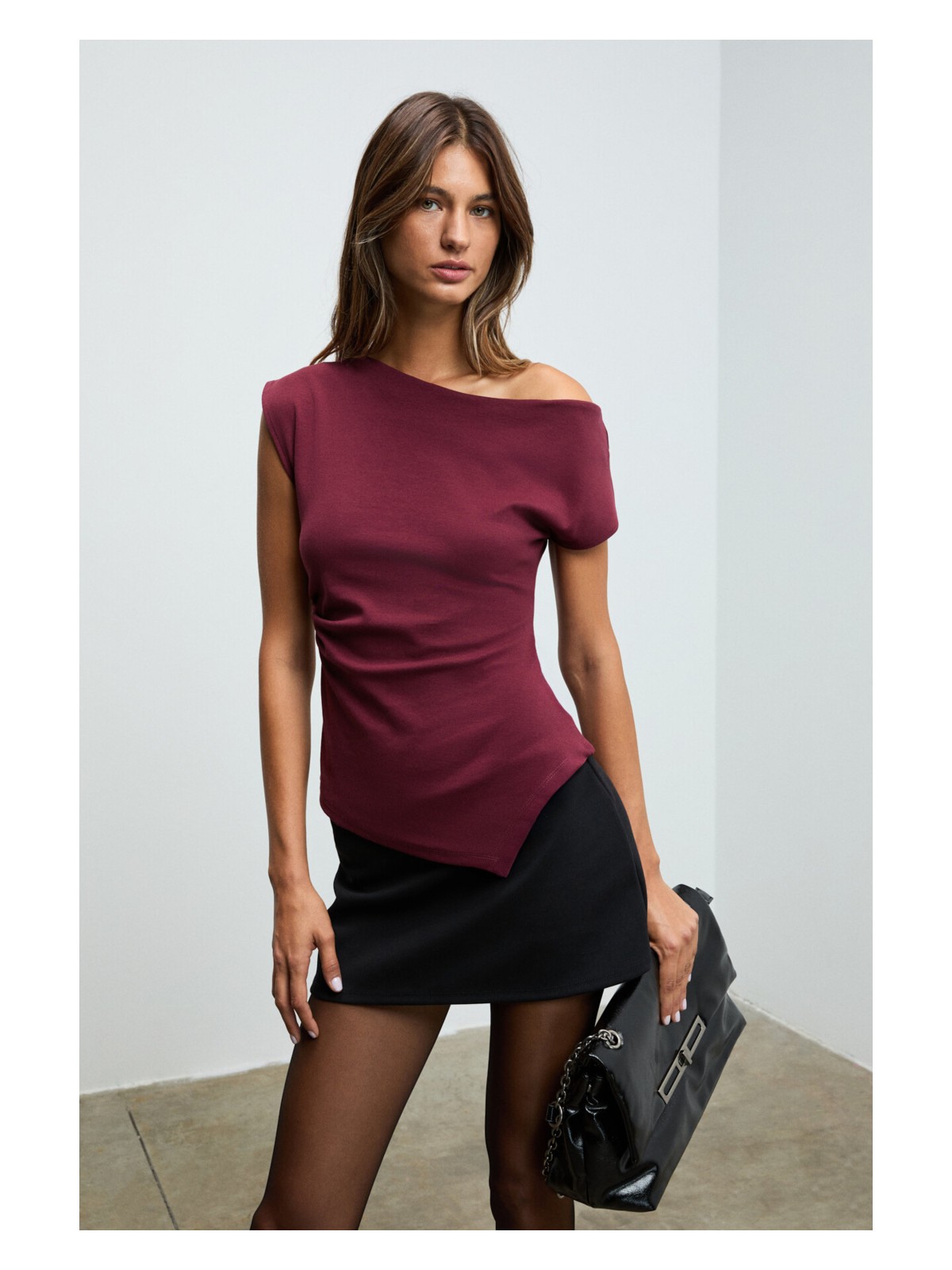 Grimelange REHINGA Kadın Asimetrik Yaka Regular Kısa Kol Bordo Bluz