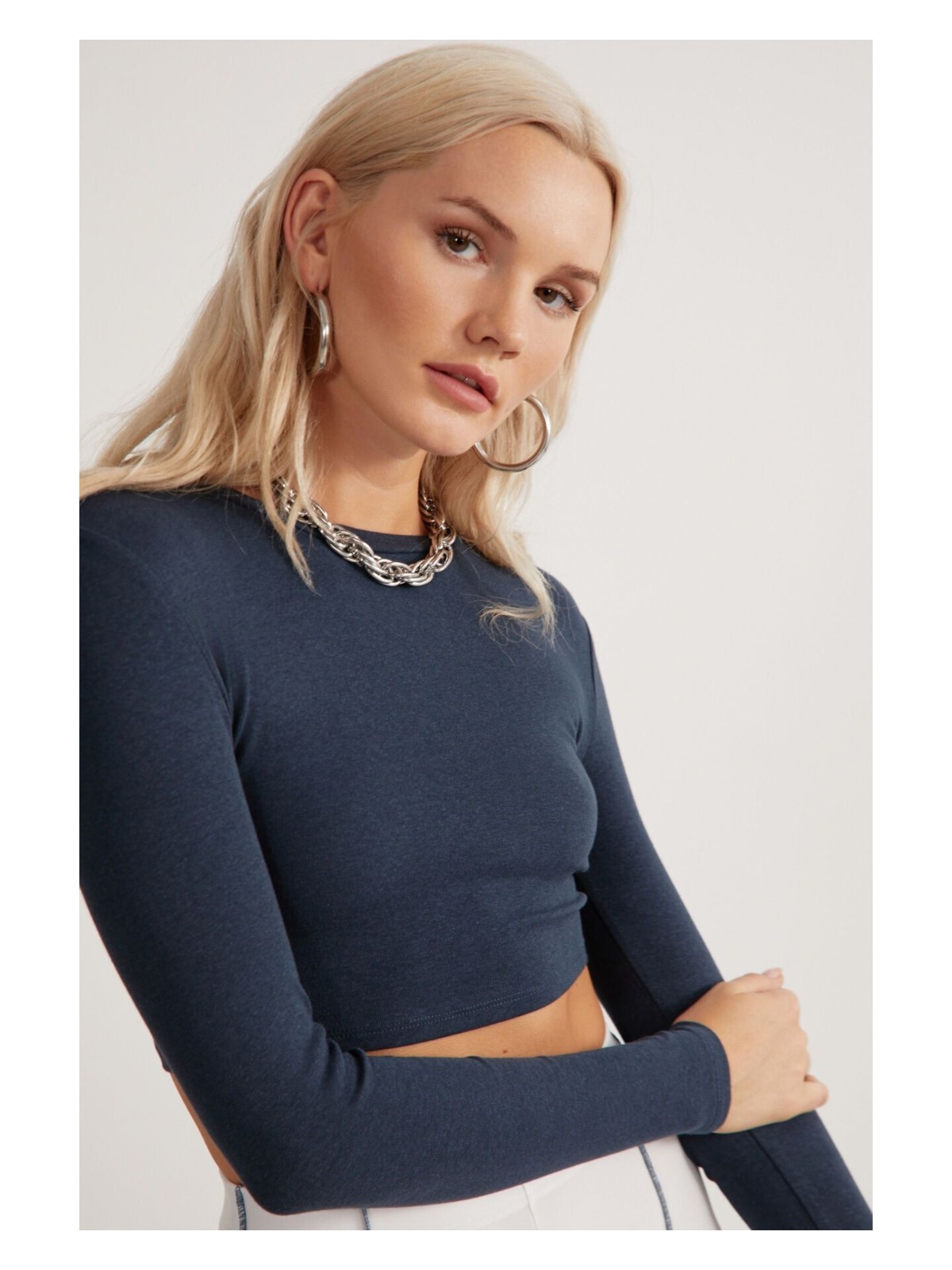 Grimelange Essie Kadın Bisiklet Yaka Slim Fit Uzun Kollu Crop Petrol Mavisi Büstiyer - Görsel 3