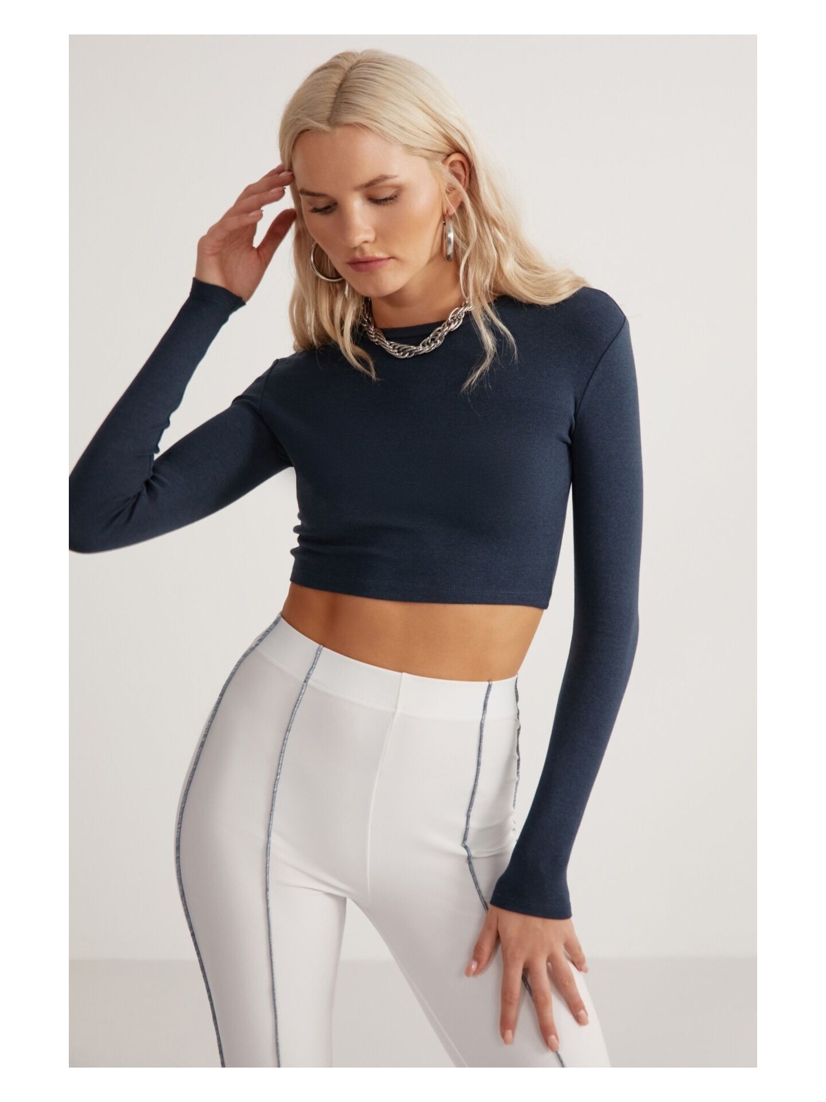 Grimelange Essie Kadın Bisiklet Yaka Slim Fit Uzun Kollu Crop Petrol Mavisi Büstiyer - Görsel 5