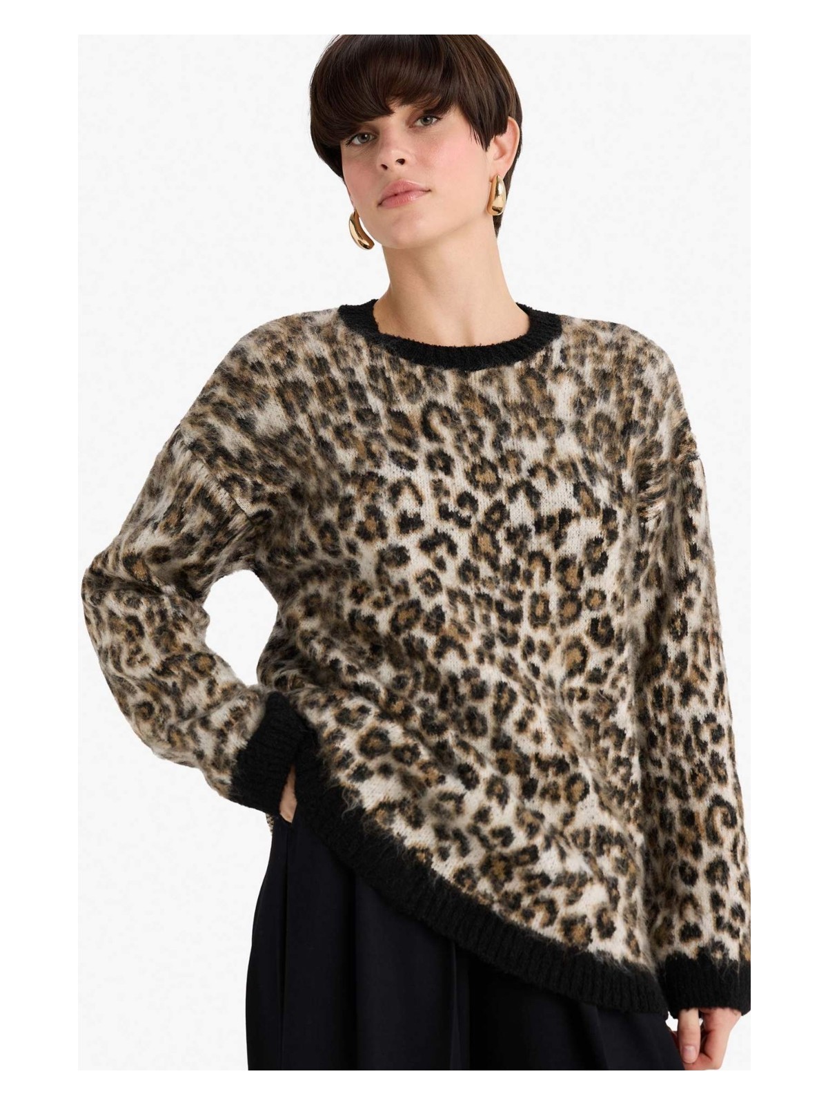 DeFacto Oversize Geniş Kalıp Bisiklet Yaka Leopar Desenli Triko Kazak G3386AX25WN