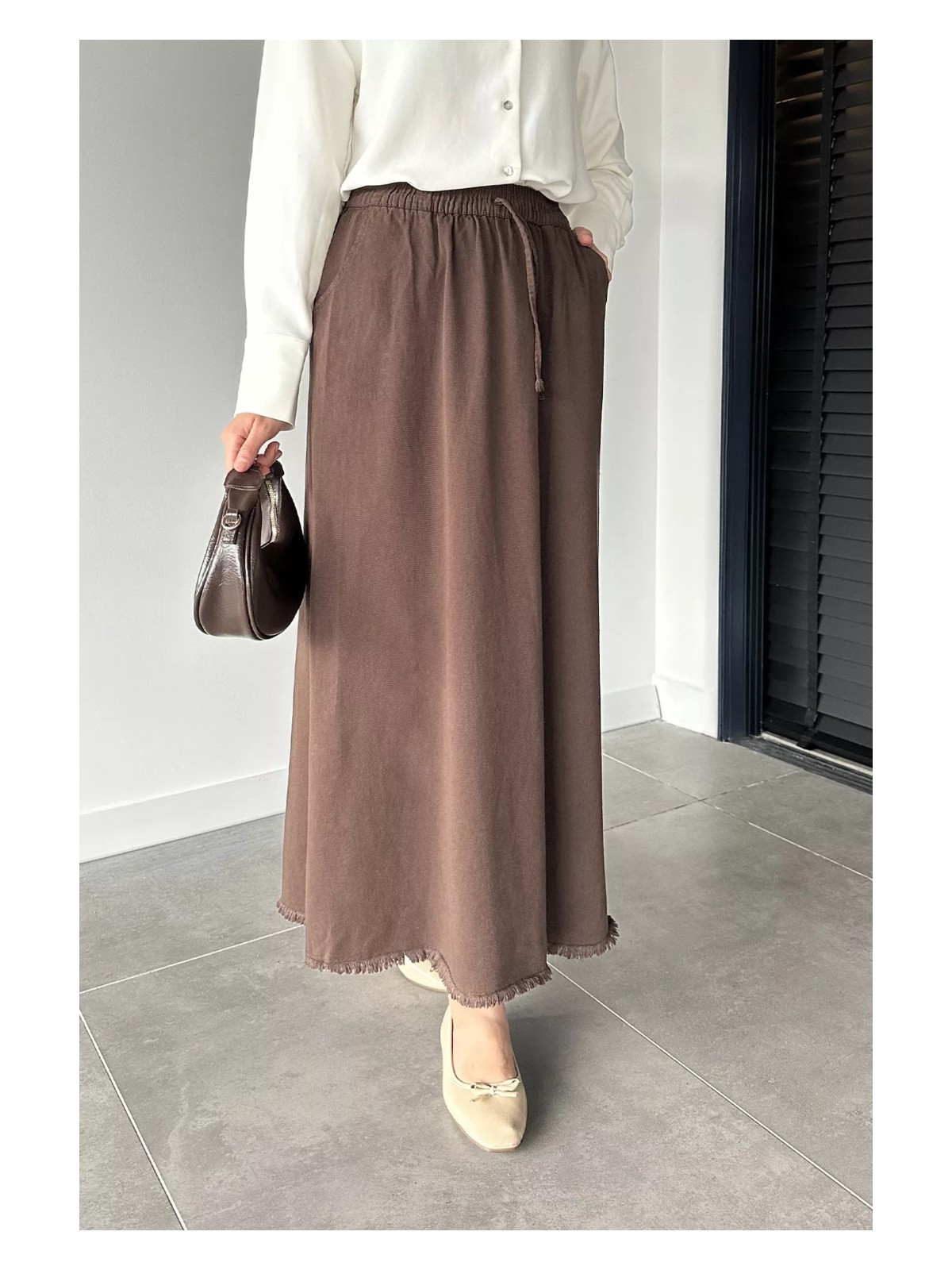 Julude Çift Cepli Bel Lastikli Tesettür Gabardin Etek P-00018923 - Görsel 4